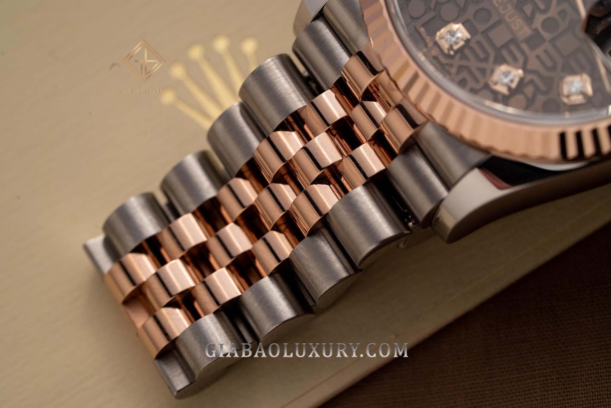 Đồng Hồ Rolex Datejust 36 126231 Mặt Số Vi Tính Chocolate