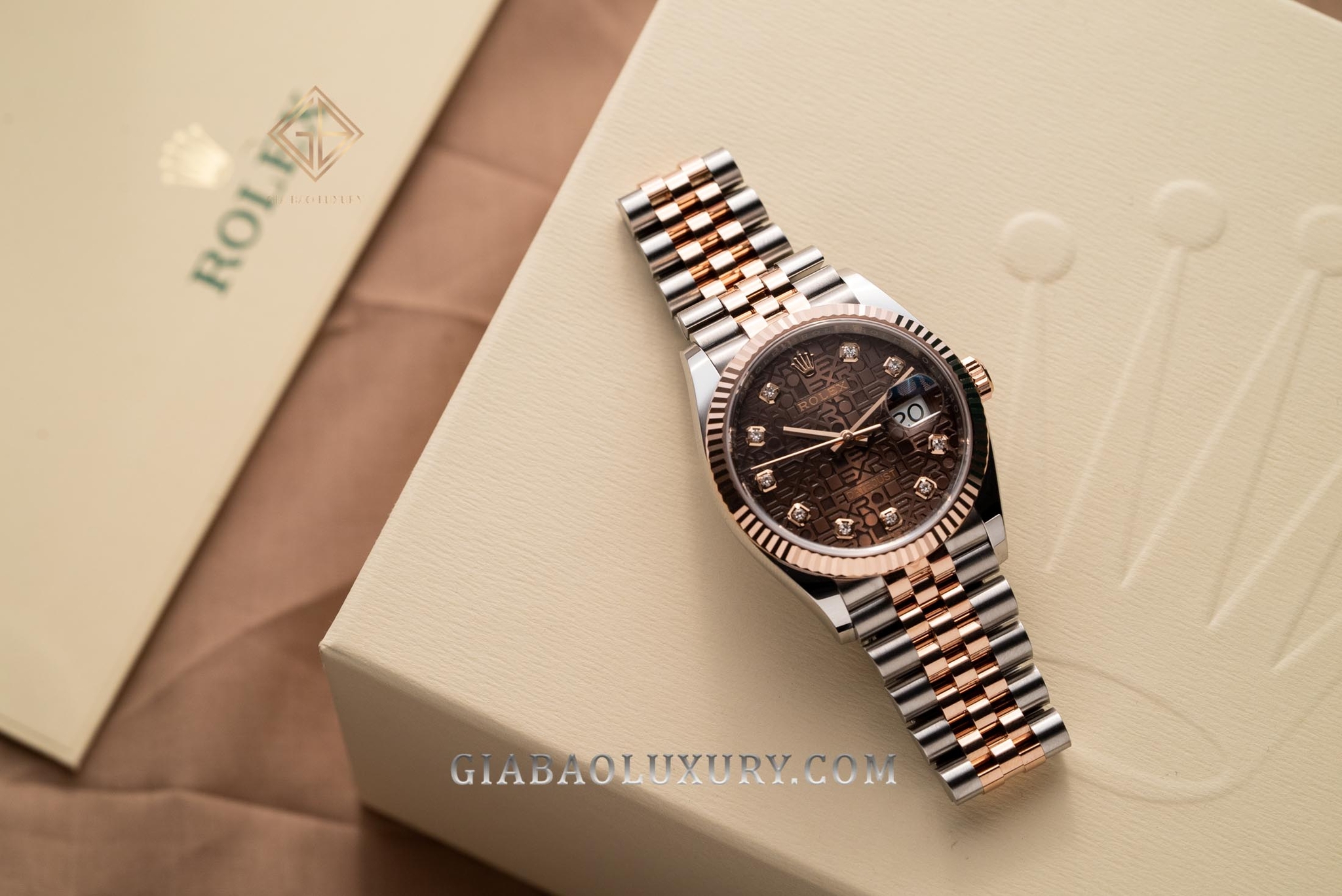 Đồng Hồ Rolex Datejust 36 126231 Mặt Số Vi Tính Chocolate