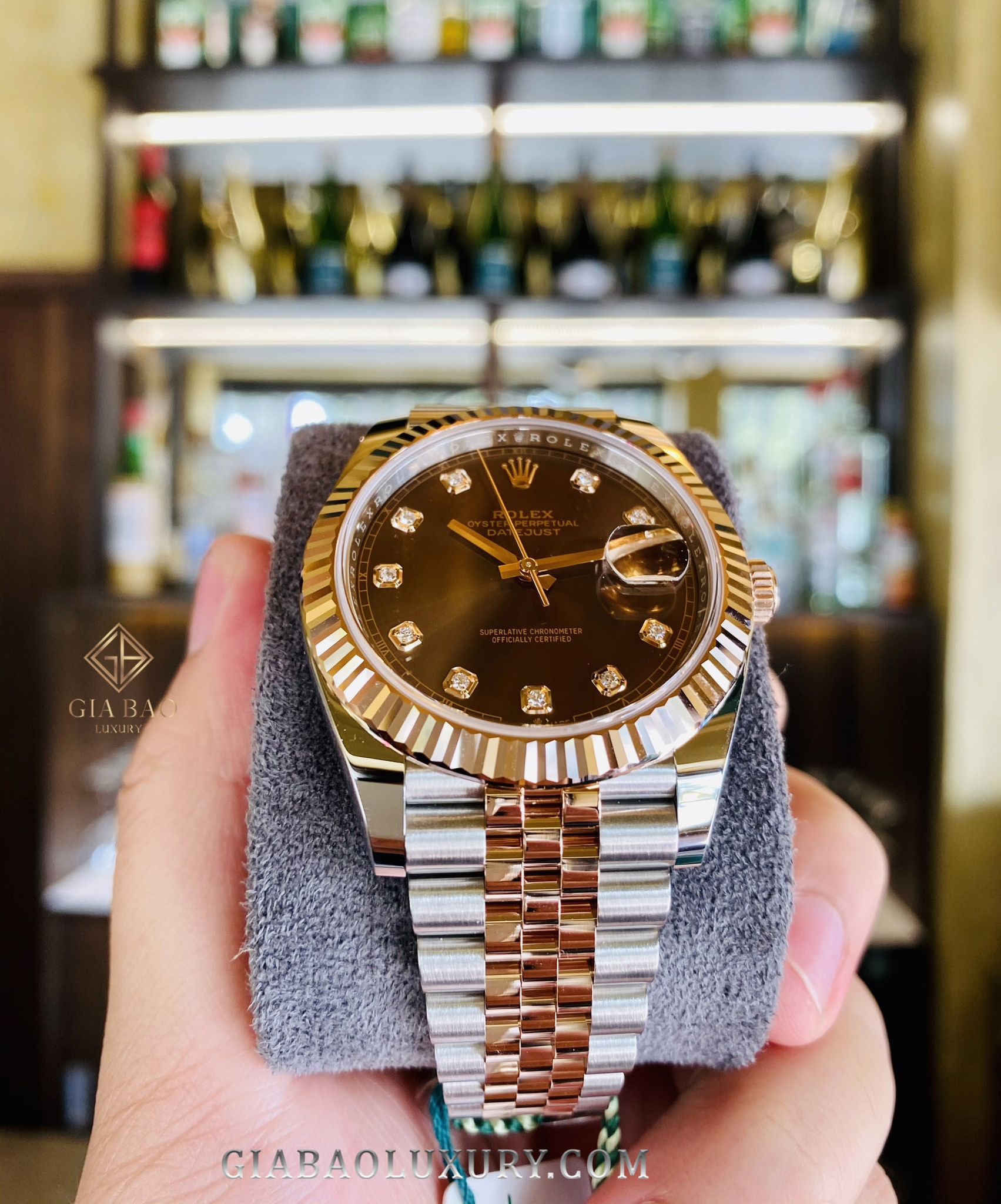 Đồng Hồ Rolex Datejust 41 126331 Mặt Số Chocolate Nạm Kim Cương