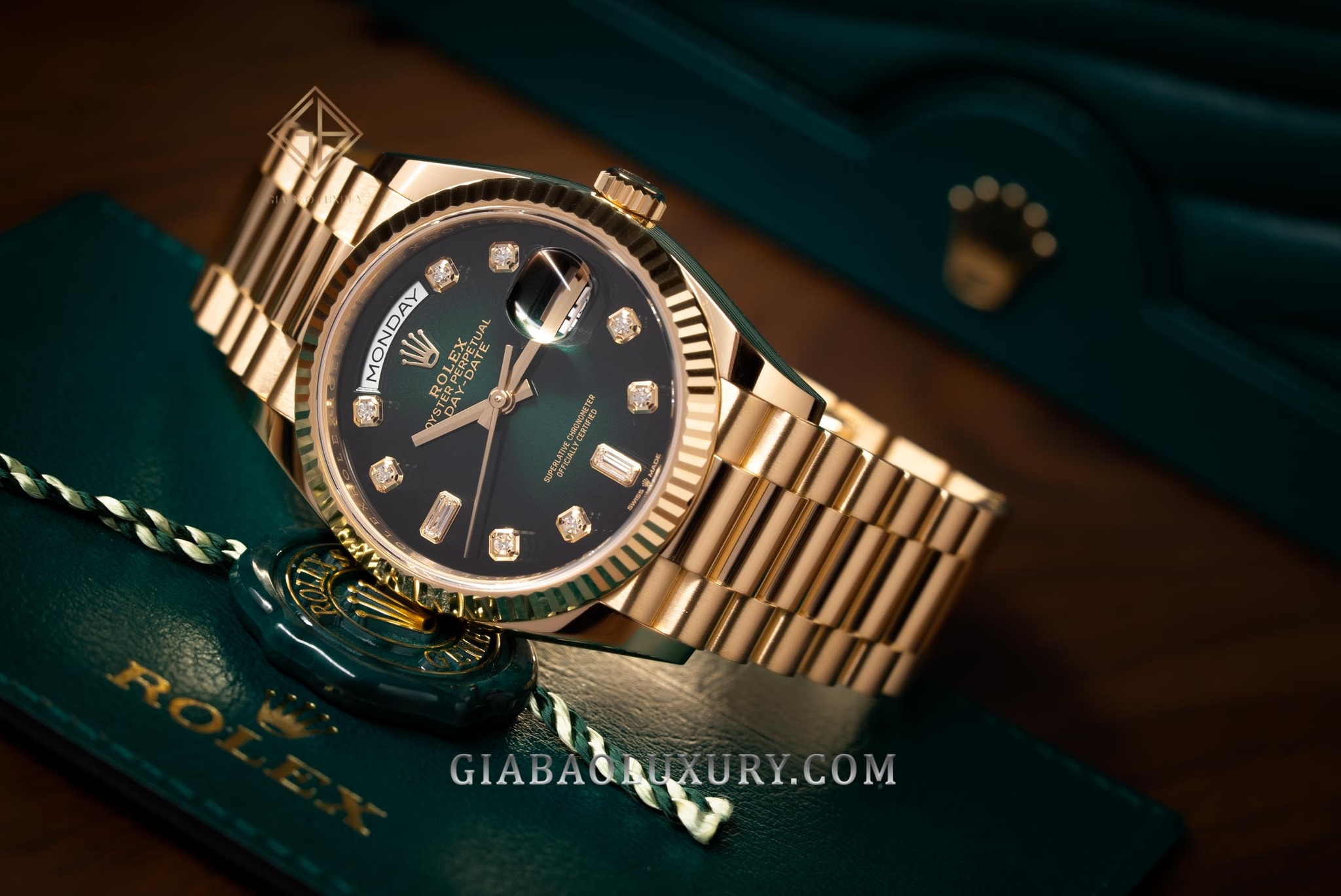 đồng hồ Rolex Day-Date 128238 ombré model mới 2019 tại Việt Nam