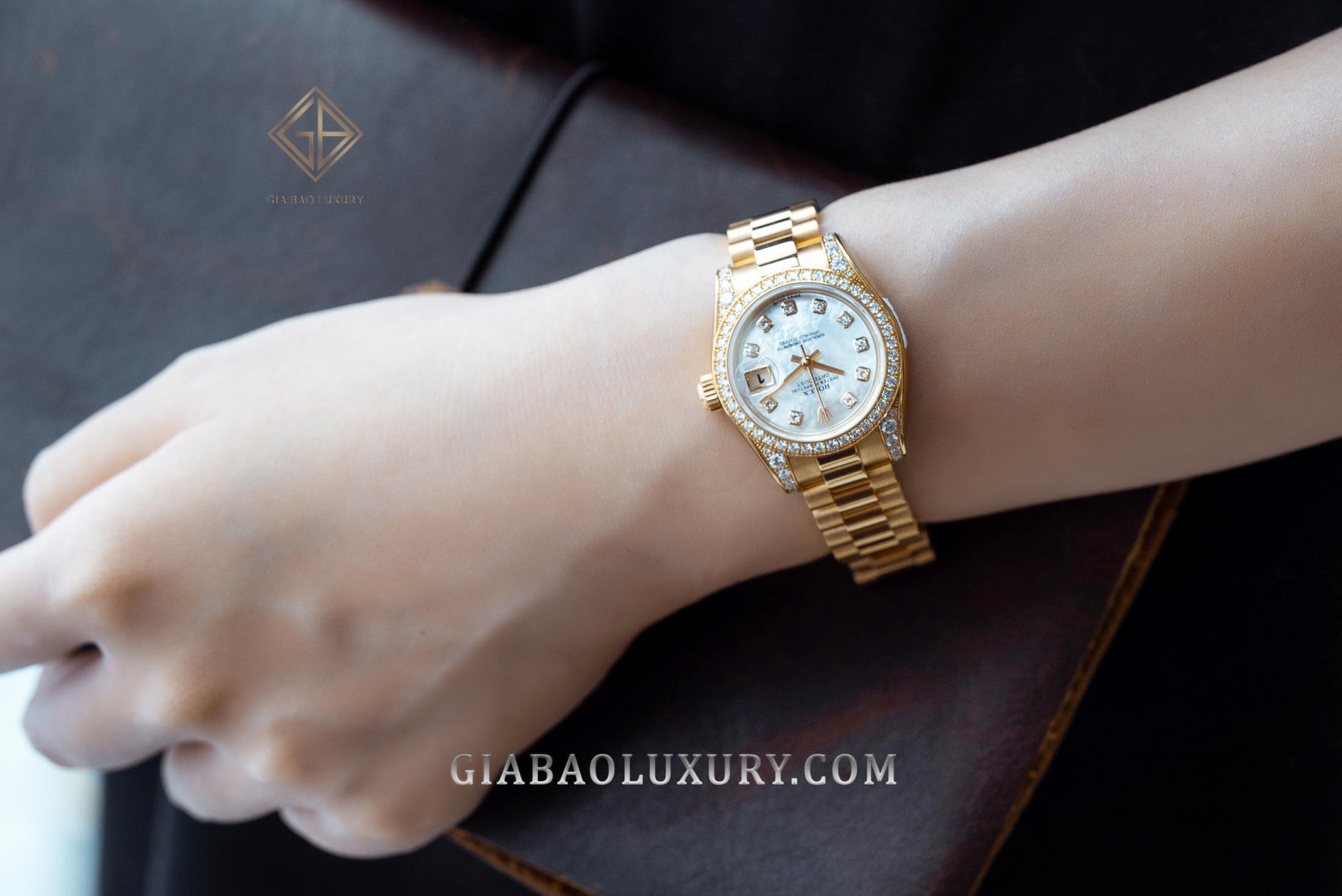 Đồng Hồ Rolex Lady-Datejust 179158 Mặt Số Vỏ Trai Trắng