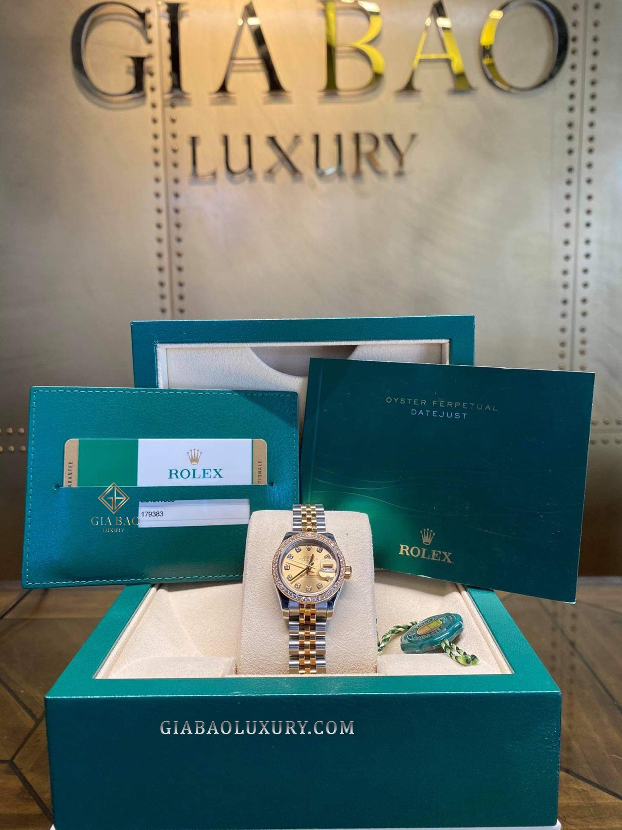 Đồng Hồ Rolex Lady-Datejust 26 179383 Mặt Số Vàng Champagne Cọc Số Kim Cương