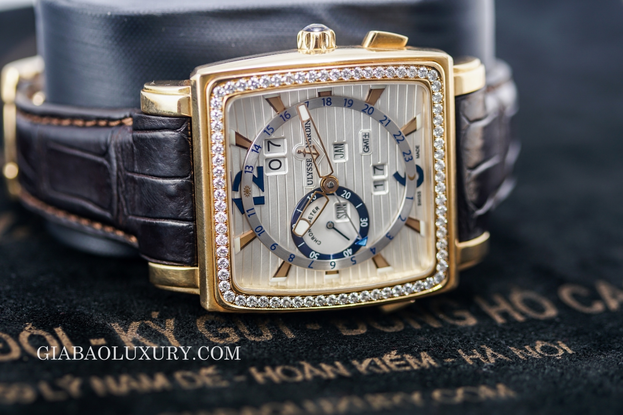 đồng hồ ulysse nardin quadrato dual time perpetual