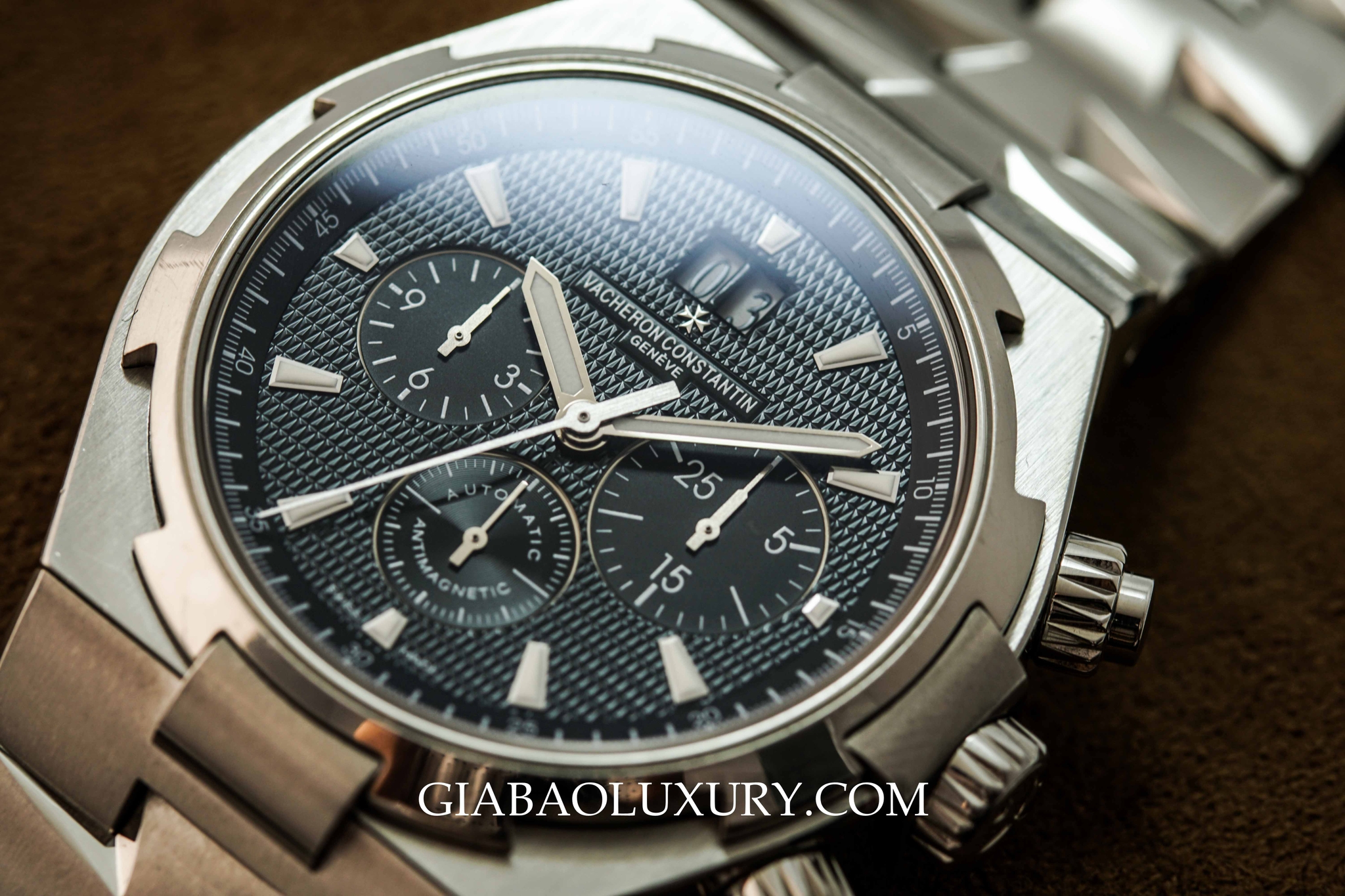 Đồng Hồ Vacheron Constantin Overseas Chronograph 49150/B01A-9097