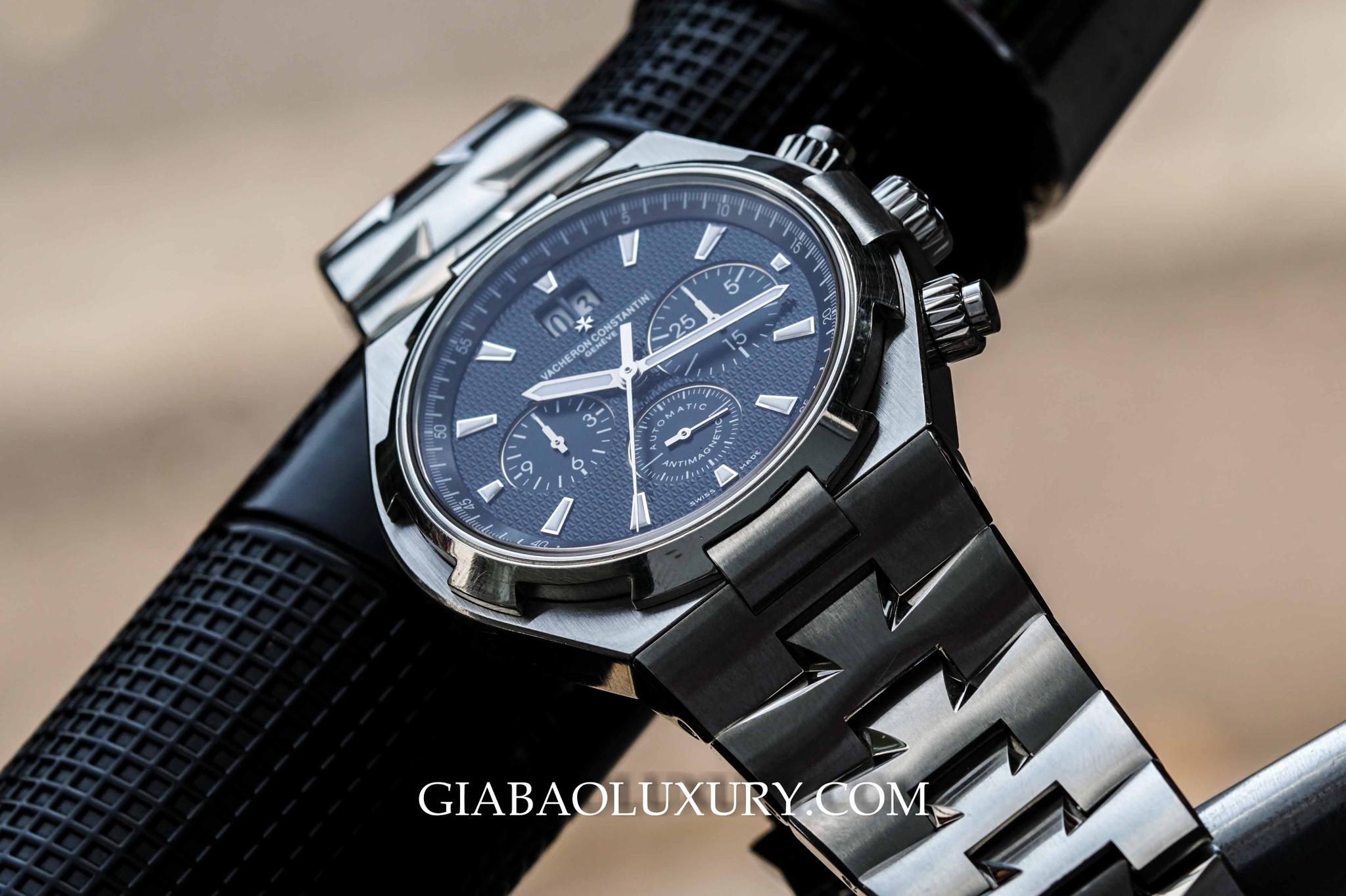 Đồng Hồ Vacheron Constantin Overseas Chronograph 49150/B01A-9097