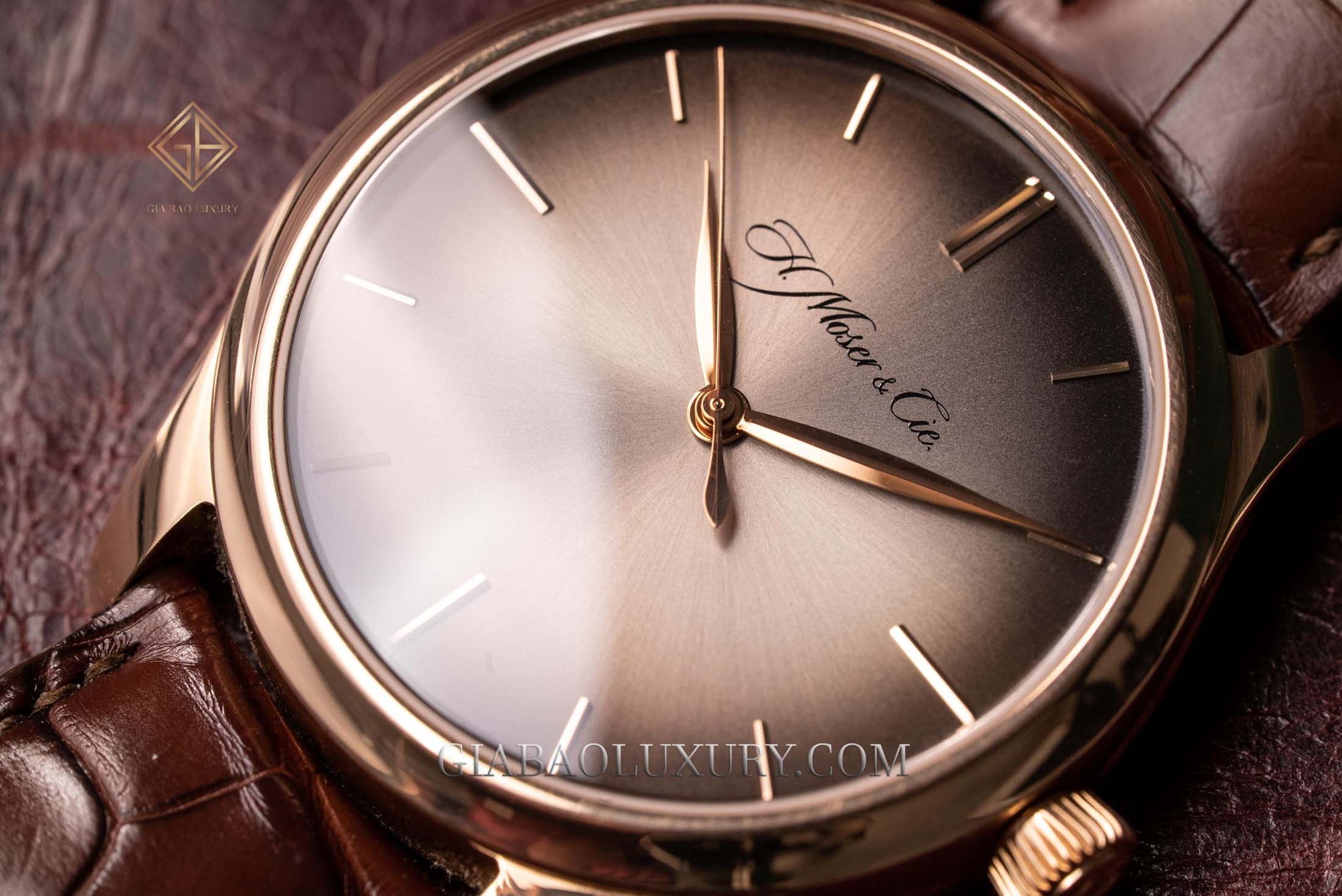 Đồng hồ H. Moser & Cie. Endeavour Centre Seconds 1343-0105