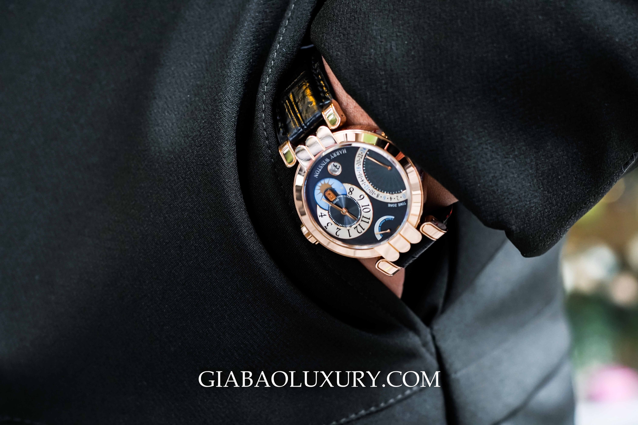 Đồng Hồ Harry Winston Premier Excenter Time Zone