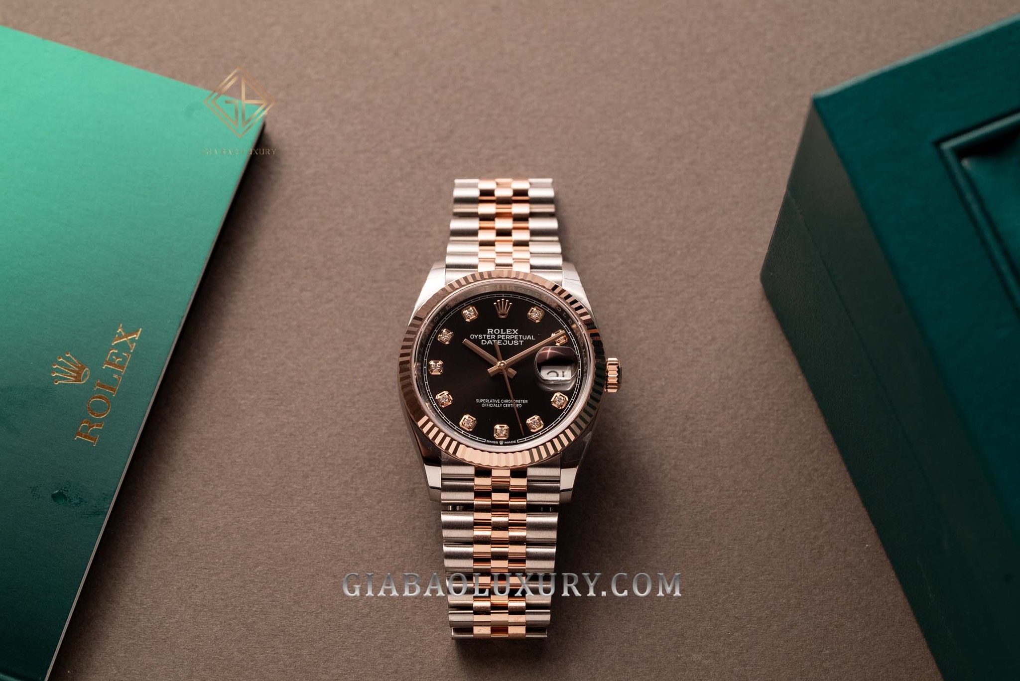 Đồng Hồ Rolex Datejust 36 126231 Mặt Số Đen Nạm Kim Cương