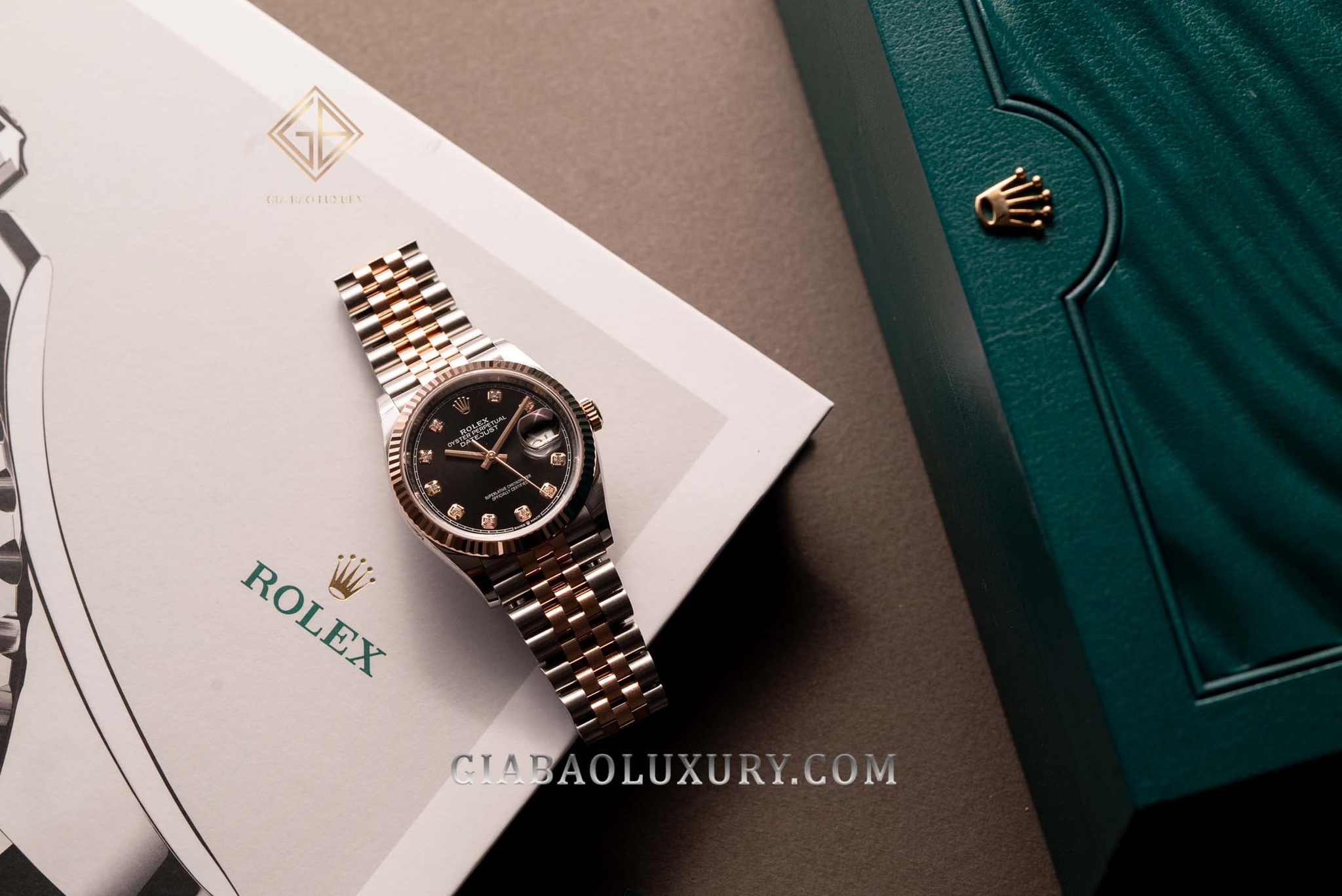 Đồng Hồ Rolex Datejust 36 126231 Mặt Số Đen Nạm Kim Cương