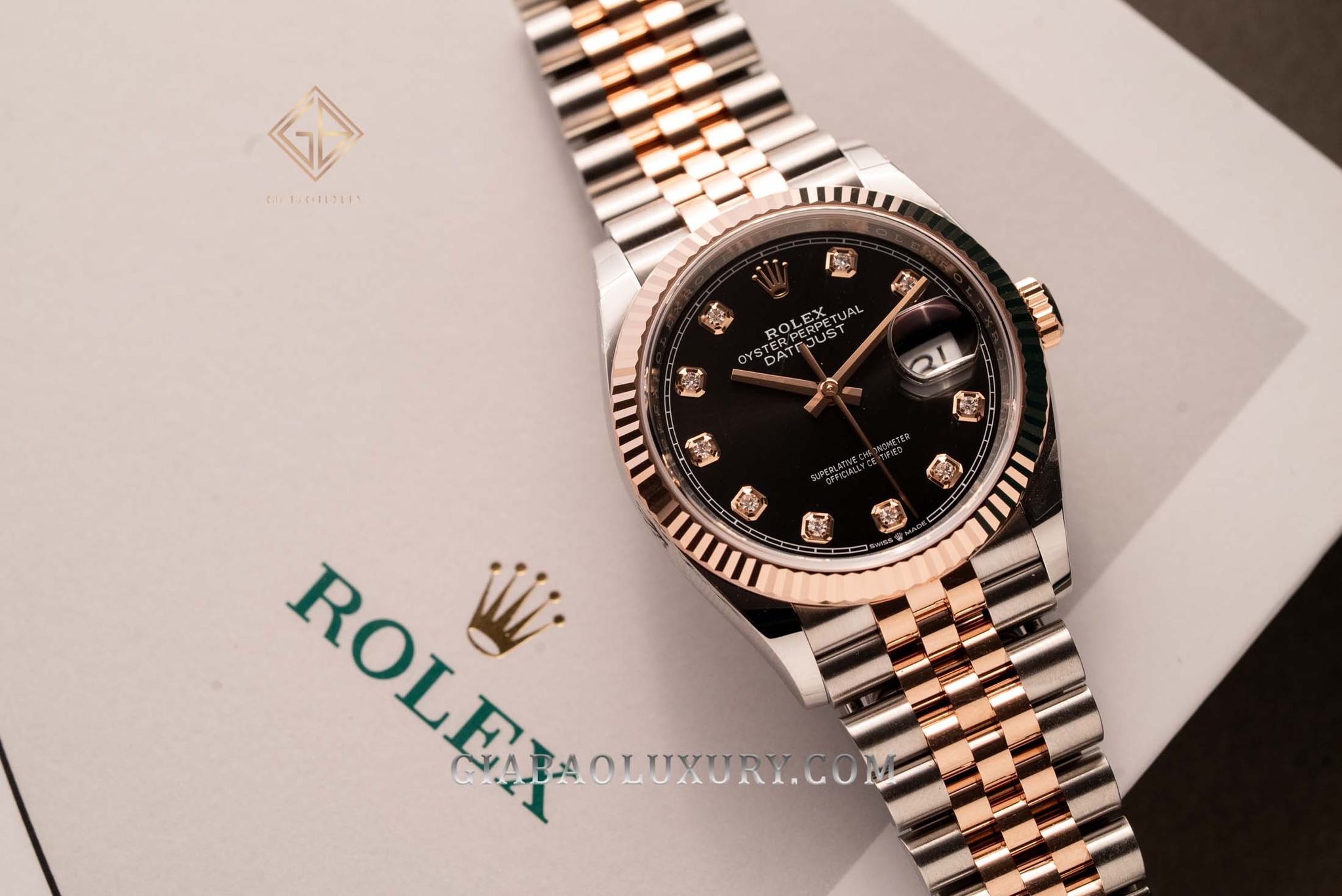 Đồng Hồ Rolex Datejust 36 126231 Mặt Số Đen Nạm Kim Cương