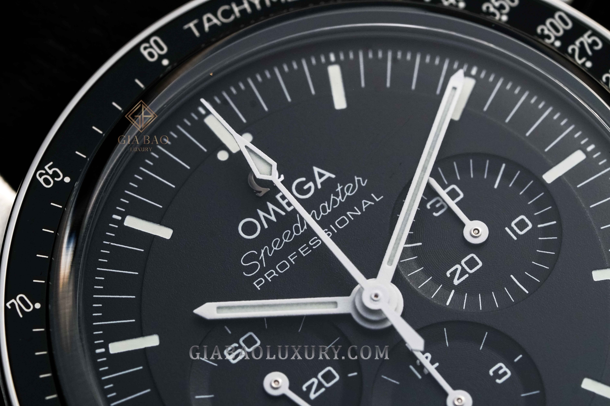 Đồng Hồ Omega Speedmaster Professional 310.32.42.50.01.002