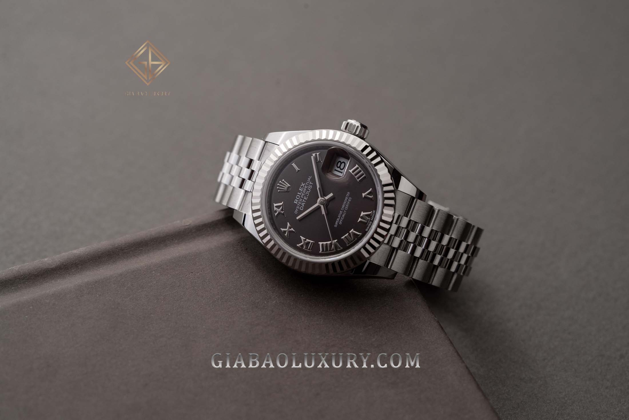 Đồng Hồ Rolex Lady-Datejust 28 279174 Mặt Số Xám Tối Cọc Số La Mã Giá liên hệ 