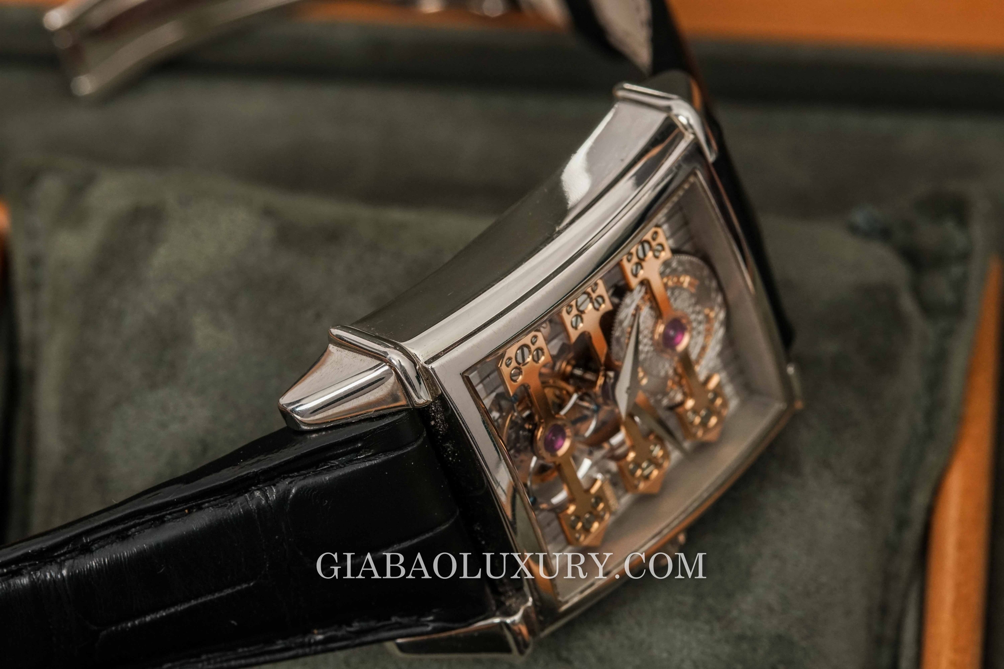 đồng hồ Girard Perregaux