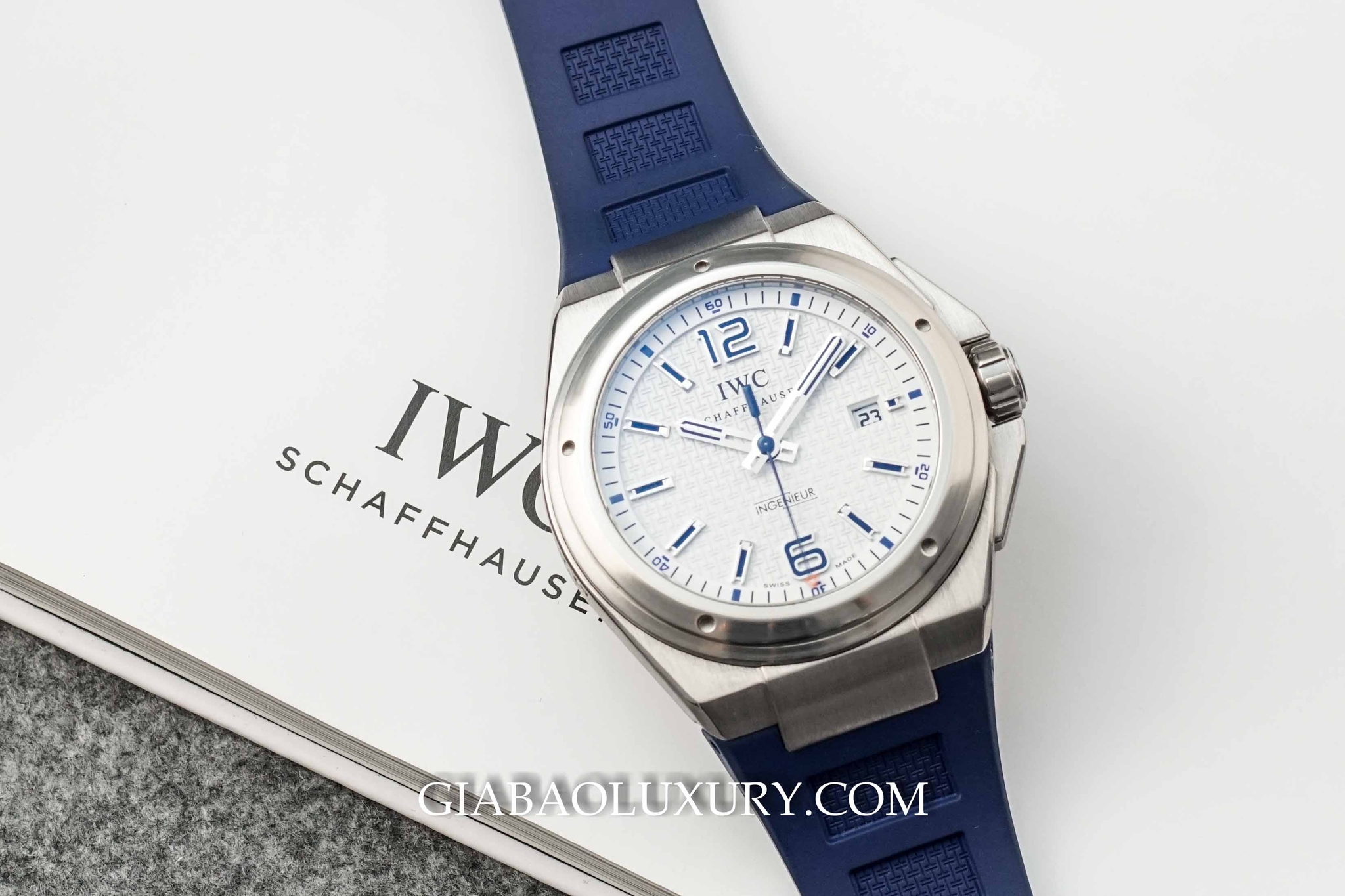 Đồng Hồ IWC Ingenieur Automatic Plastiki Mission Earth