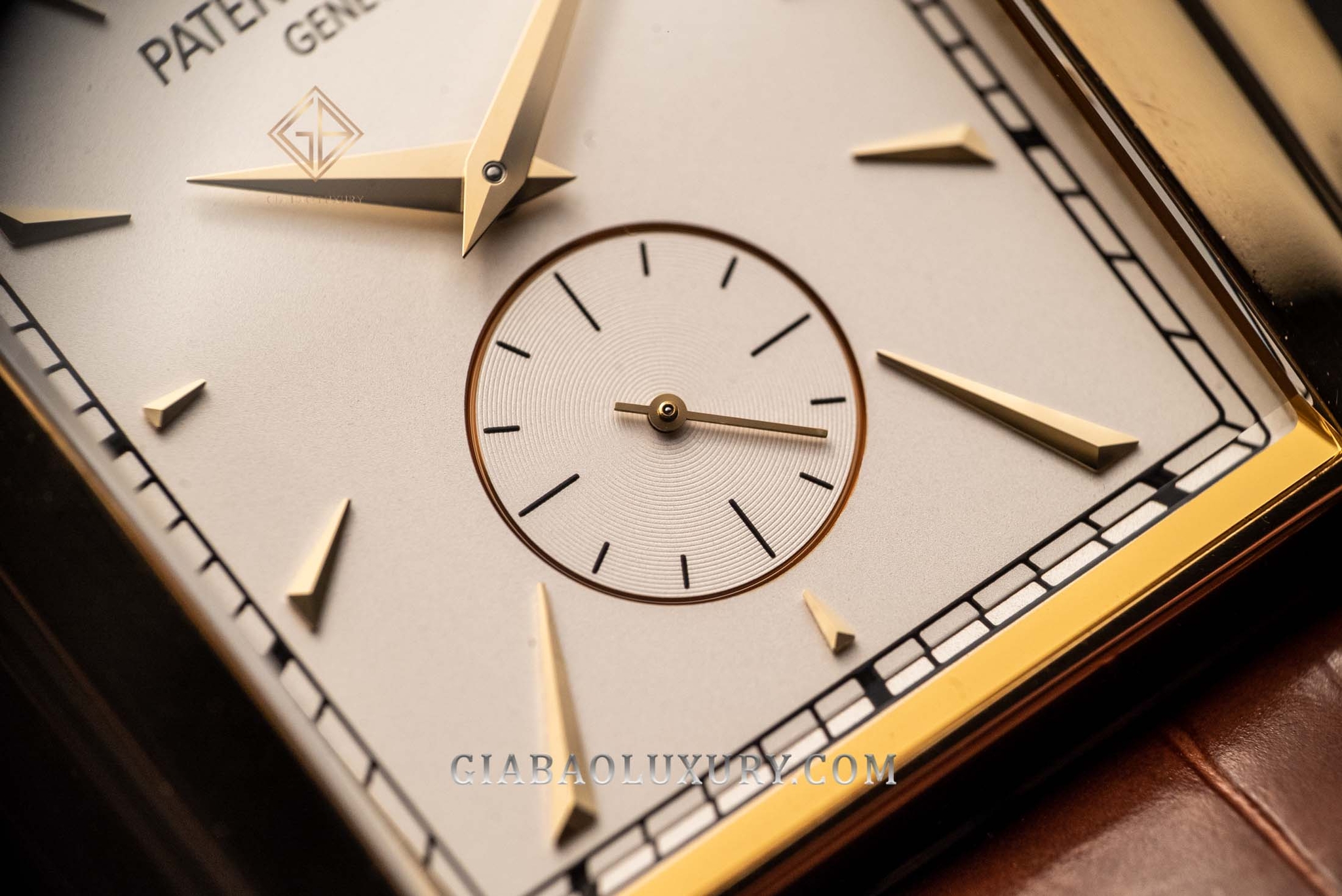 Đồng Hồ Patek Philippe Gondolo 5124J-001