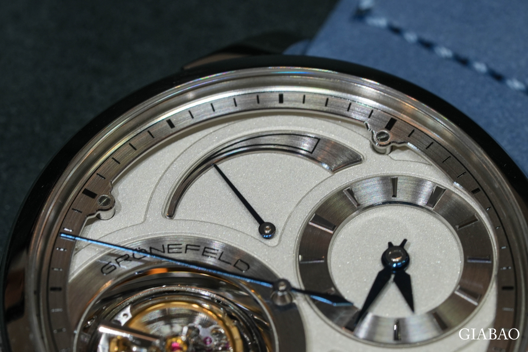 Đồng hồ Parallax Tourbillon 