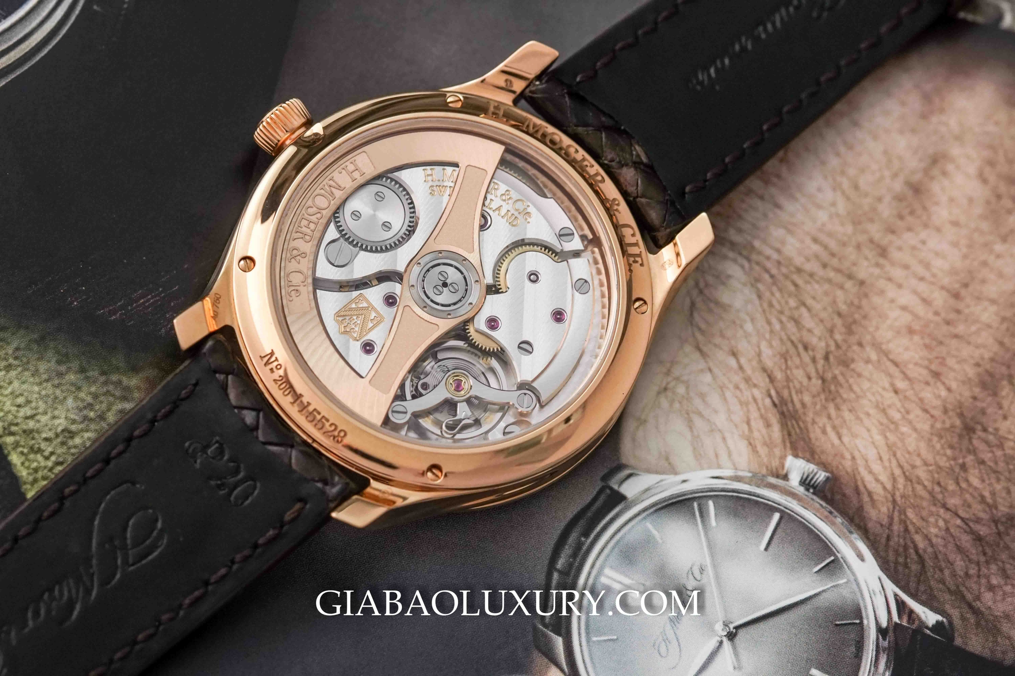 Đồng Hồ H. Moser Endeavour Centre Seconds Automatic