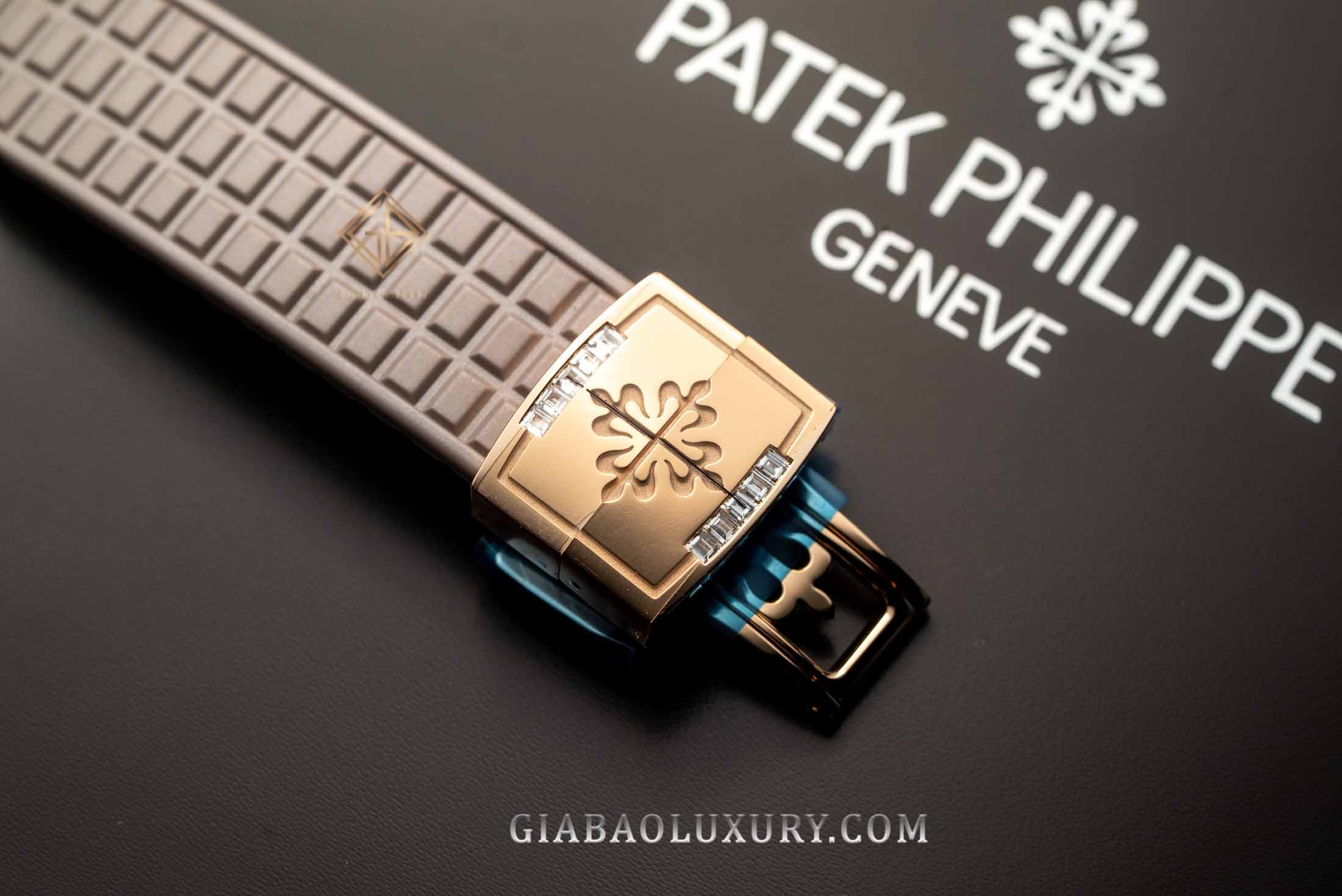 Đồng Hồ Patek Philippe Aquanaut 5072R-001