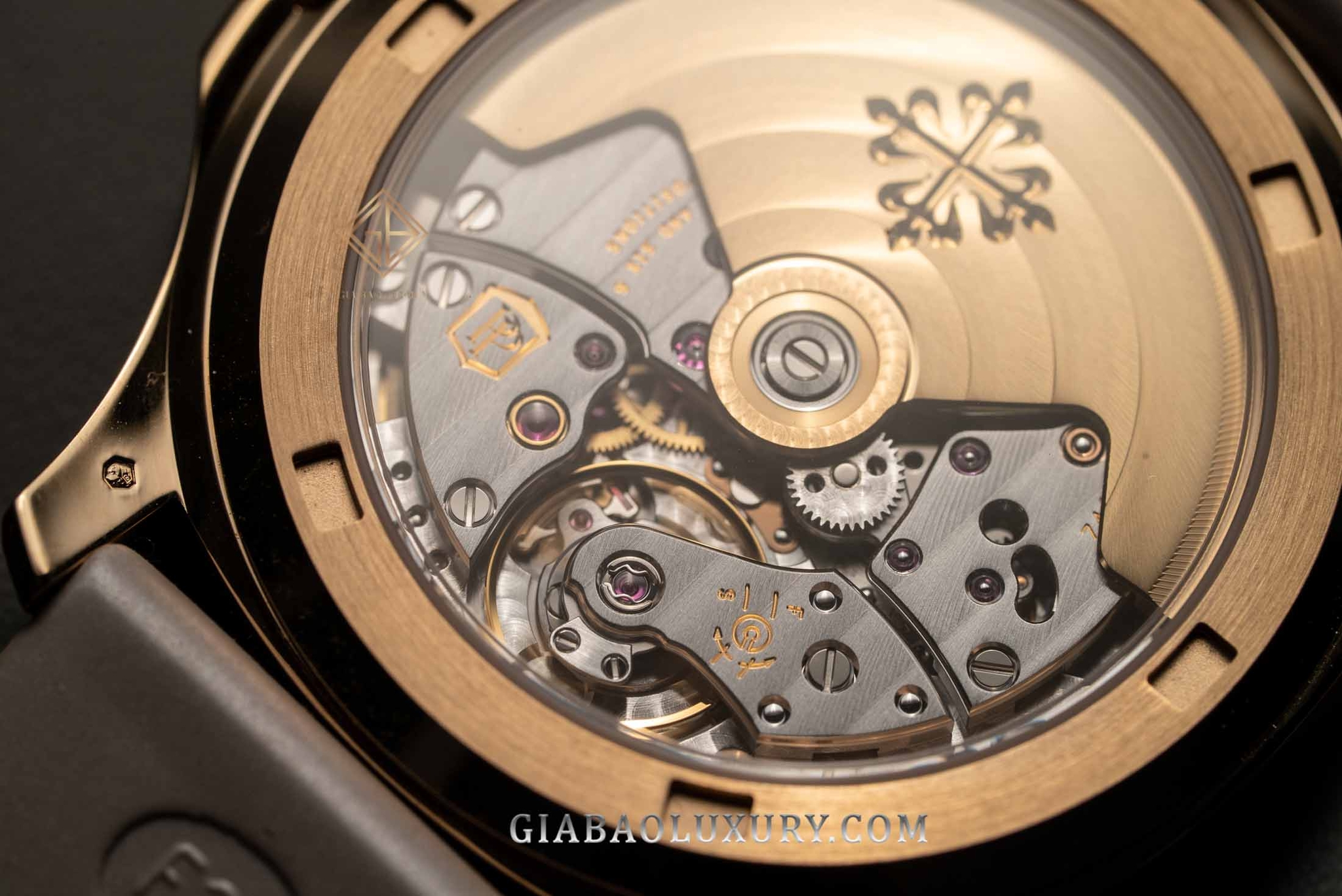 Đồng Hồ Patek Philippe Aquanaut 5072R-001