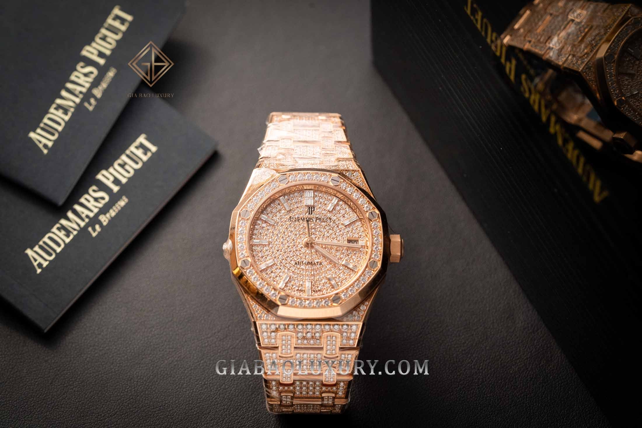 Audemars Piguet Royal Oak Selfwinding Diamonds 15452OR.ZZ.1258OR.02 - Nữ hoàng của ngành chế tác 