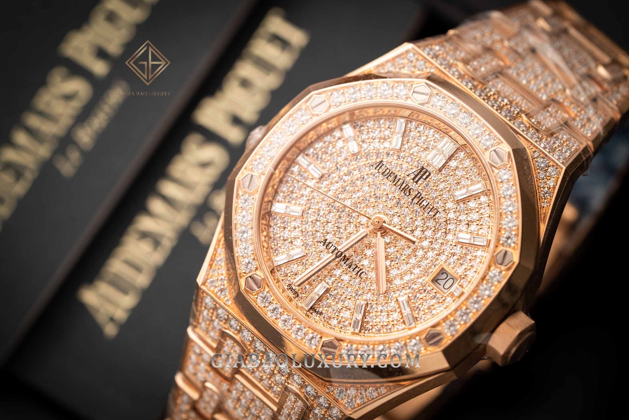 Audemars Piguet Royal Oak Selfwinding Diamonds 15452OR.ZZ.1258OR.02 - Nữ hoàng của ngành chế tác 