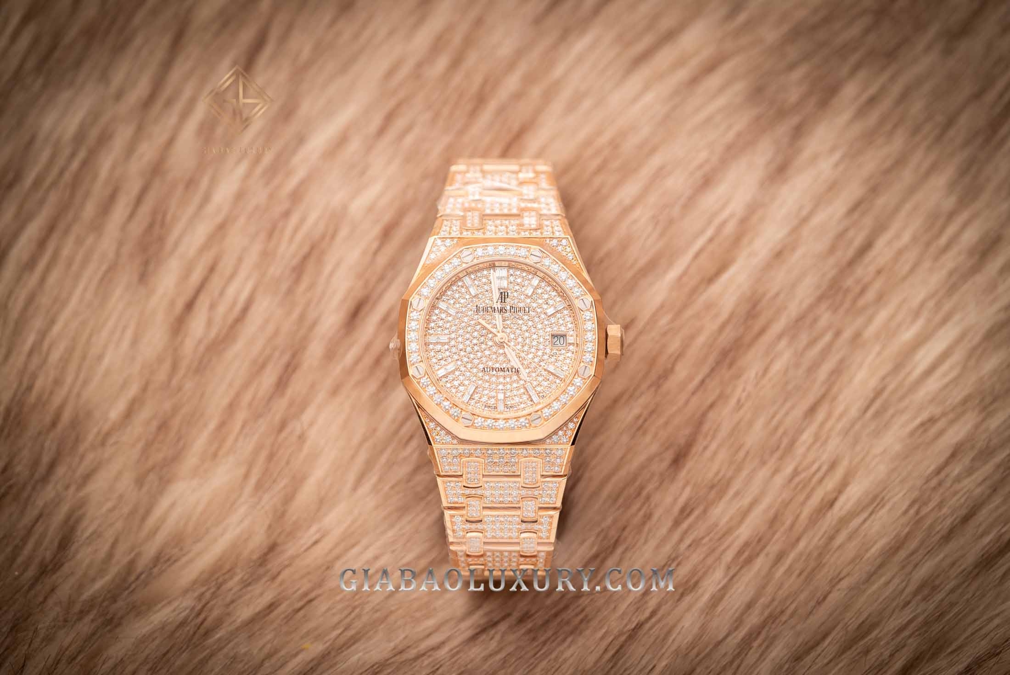 Audemars Piguet Royal Oak Selfwinding Diamonds 15452OR.ZZ.1258OR.02 - Nữ hoàng của ngành chế tác 