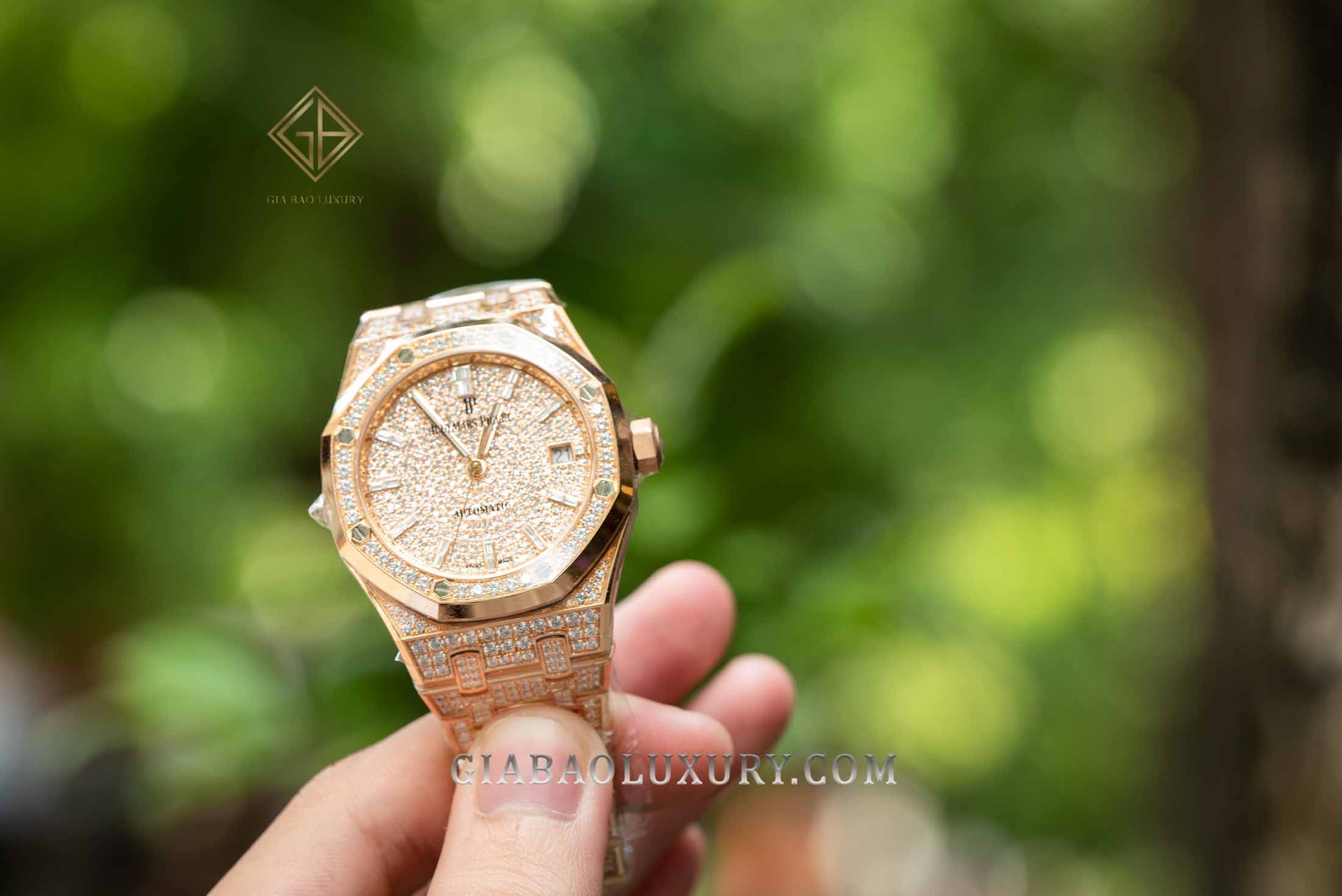 Audemars Piguet Royal Oak Selfwinding Diamonds 15452OR.ZZ.1258OR.02 - Nữ hoàng của ngành chế tác 