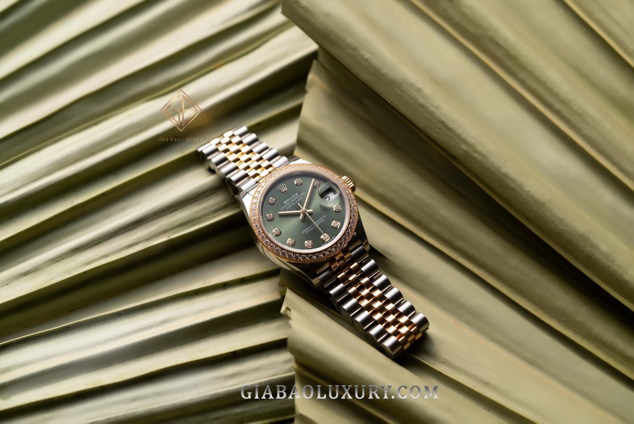 Đồng Hồ Rolex Datejust 31 278383RBR Mặt Số Xanh Oliu Nạm Kim Cương