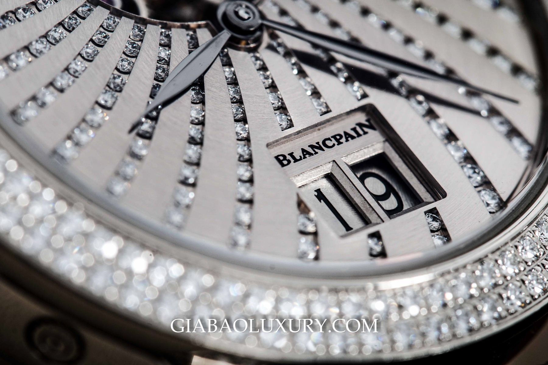 ĐỒNG HỒ BLANCPAIN LÉMAN TOURBILLON GRANDE DATE DIAMANTS