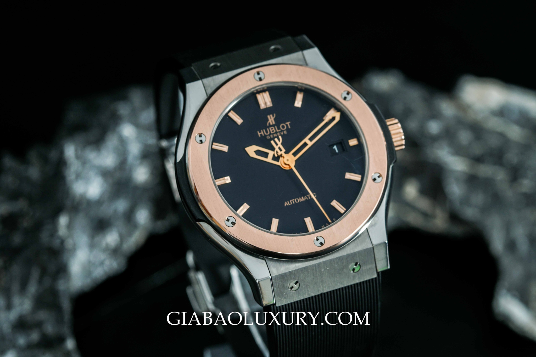 ĐỒNG HỒ HUBLOT CLASSIC FUSION 42MM ZIRCONIUM & ROSE GOLD 542.ZP.1180.RX