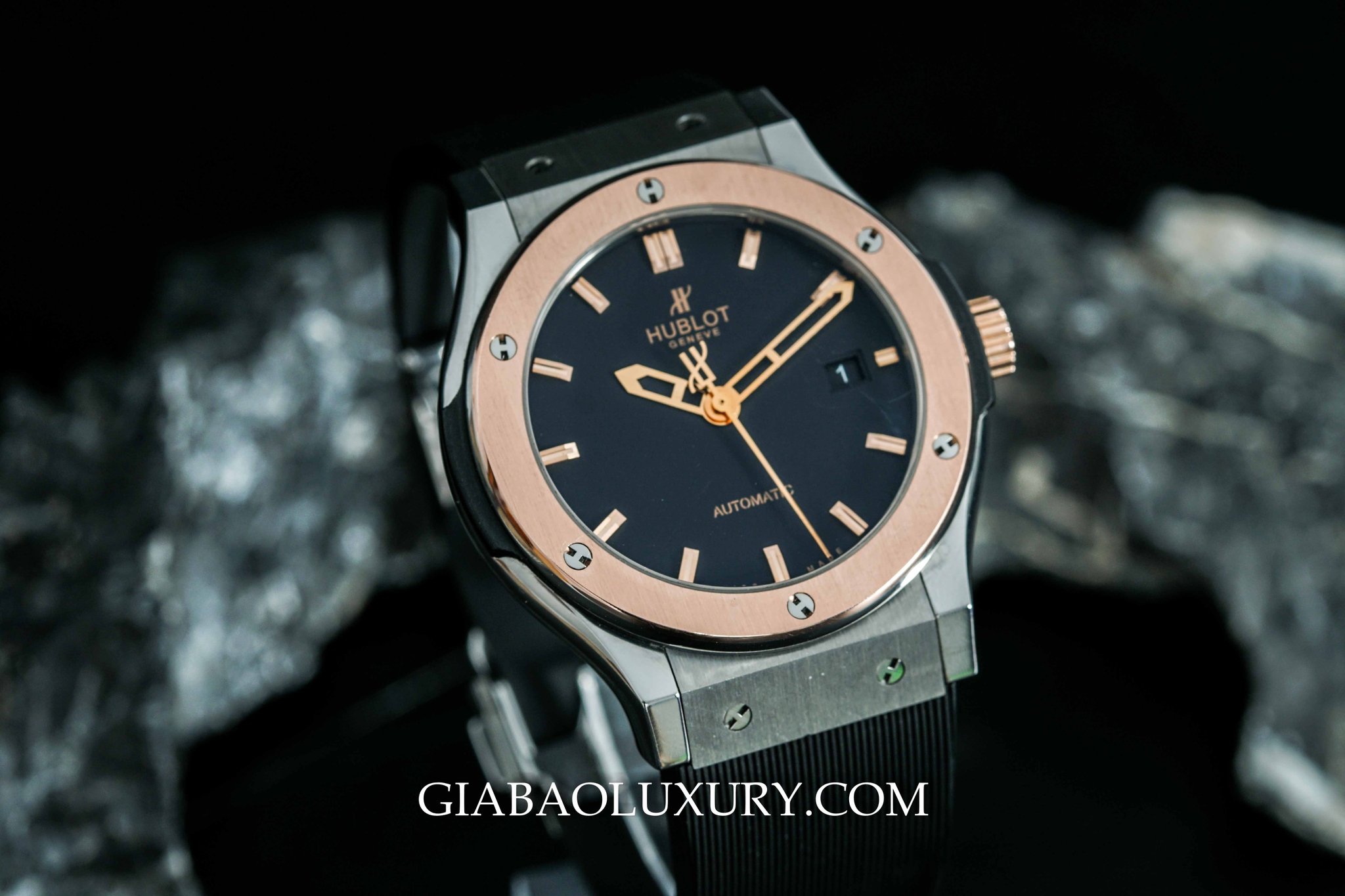 ĐỒNG HỒ HUBLOT CLASSIC FUSION 42MM ZIRCONIUM & ROSE GOLD 542.ZP.1180.RX 