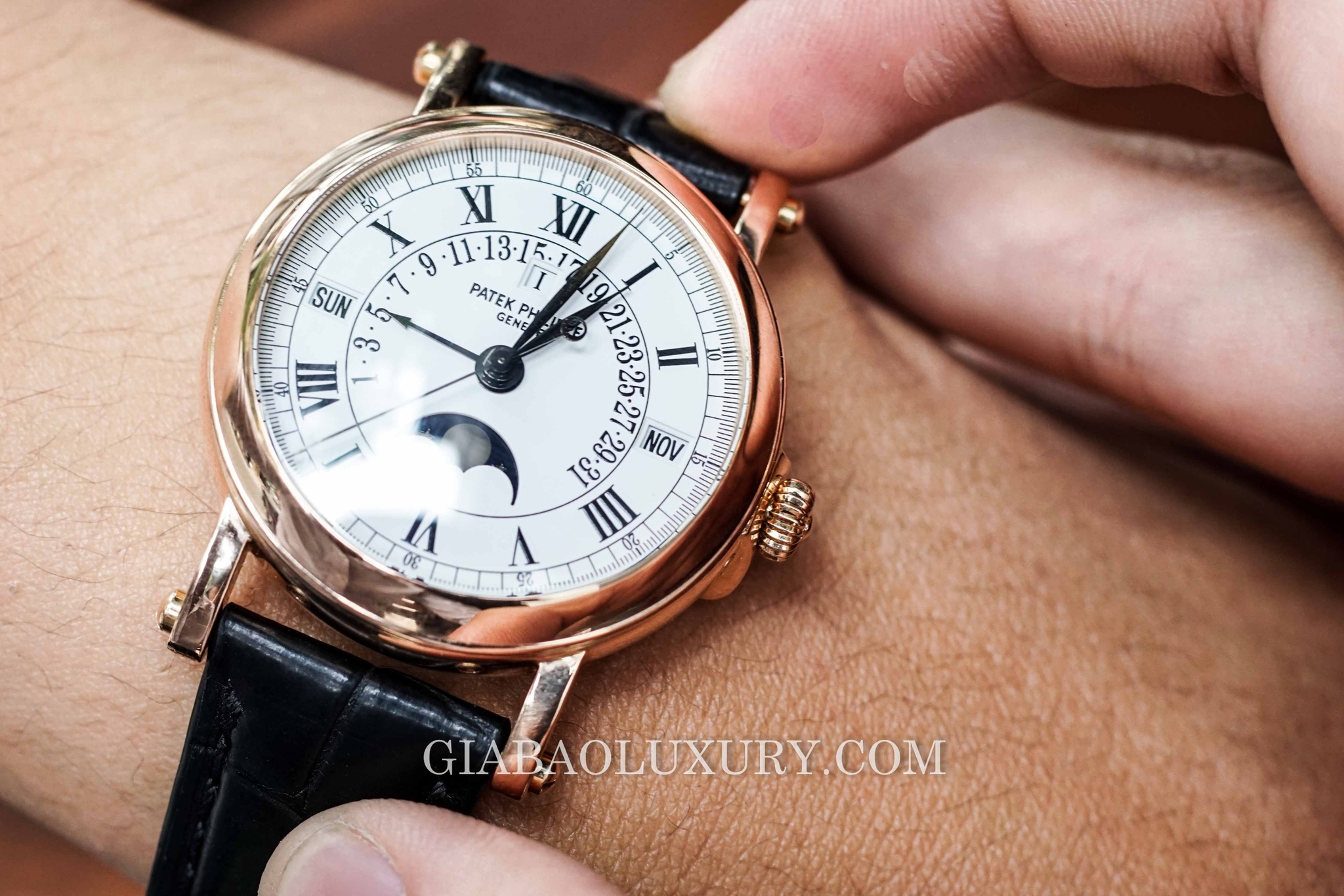 ĐỒNG HỒ PATEK PHILIPPE PERPETUAL CALENDAR RETROGRADE 5059R-001