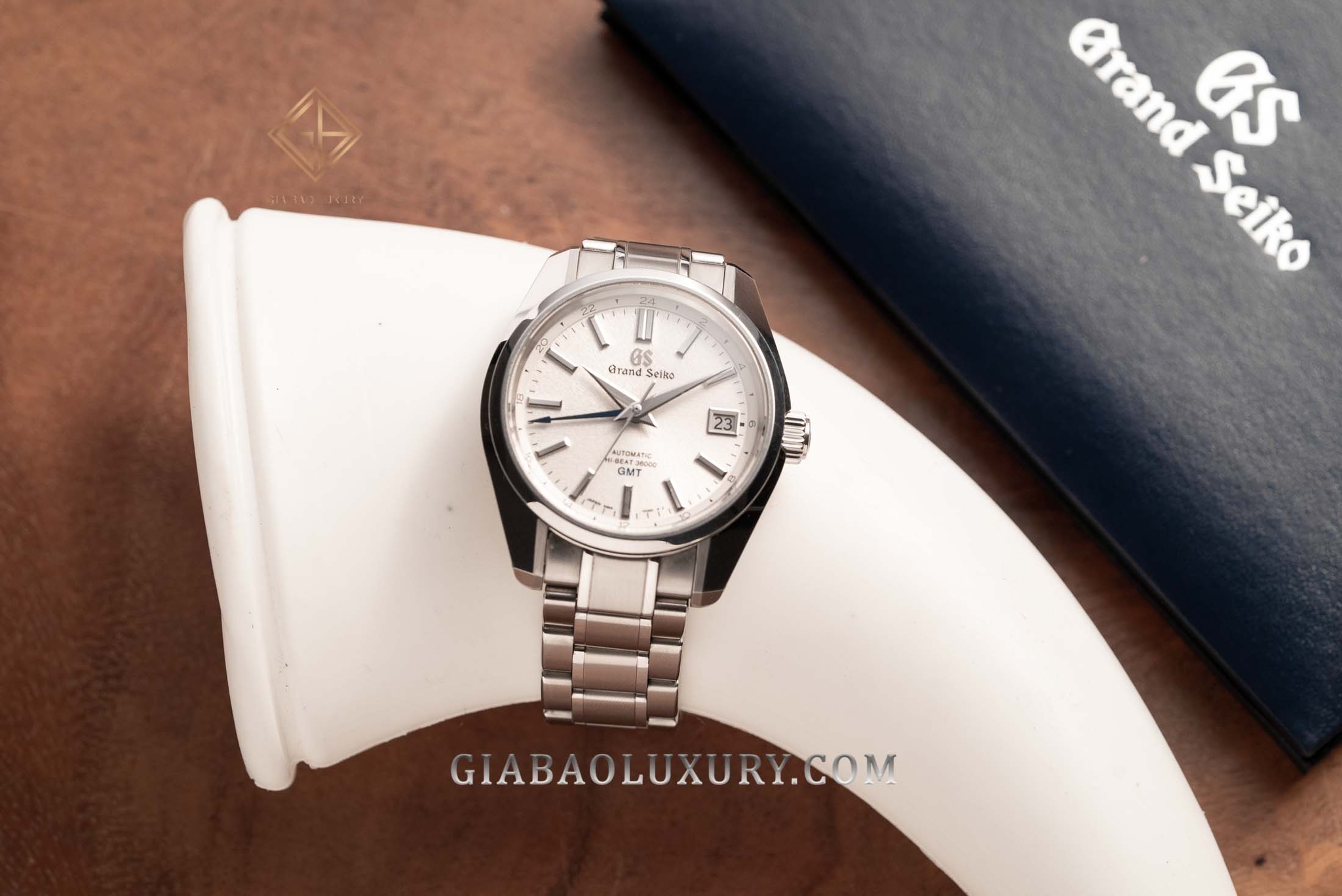 Review đồng hồ Grand Seiko Heritage Mt. Iwate SBGJ201