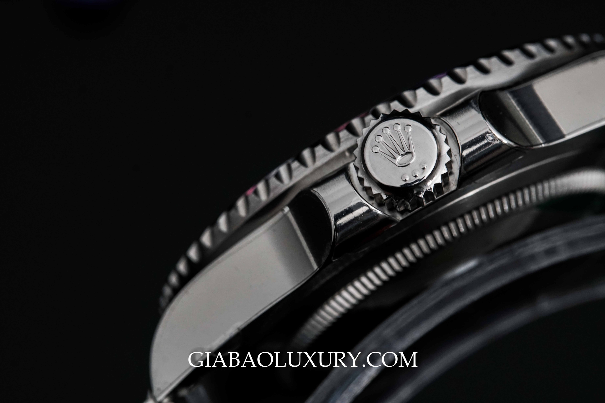 Bí mật về những chấm nhỏ trên núm vặn chỉnh giờ trên đồng hồ Rolex