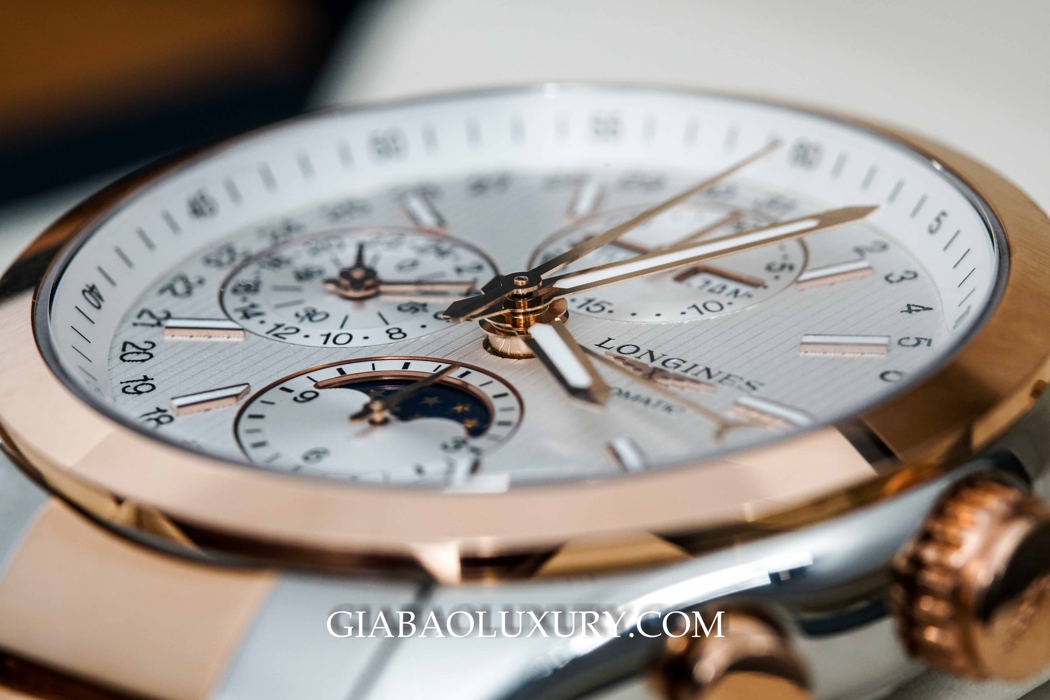 Đồng hồ Longines Conquest Classic Chronograph Moonphase L2.798.5.72.7