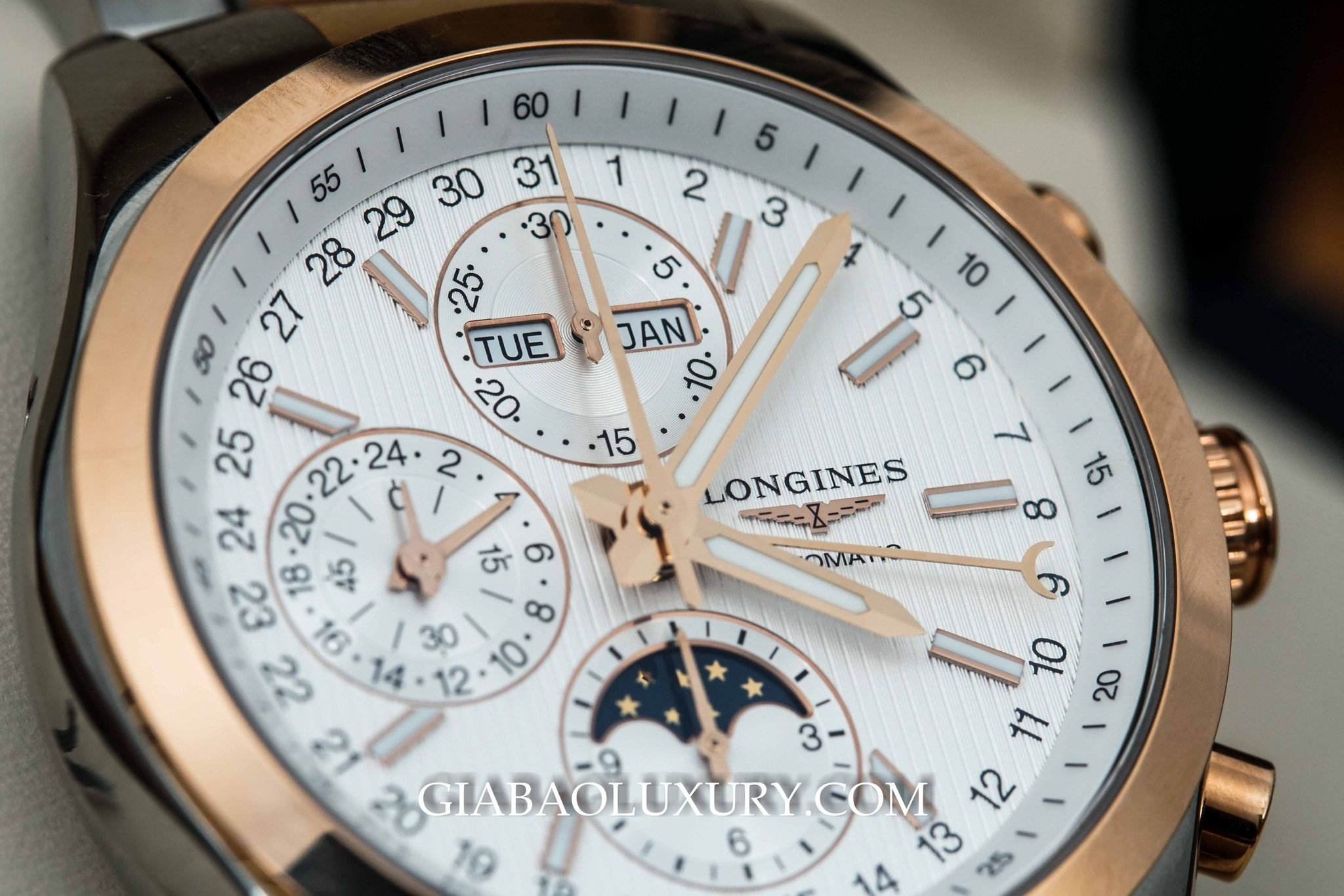 Đồng hồ Longines Conquest Classic Chronograph Moonphase L2.798.5.72.7