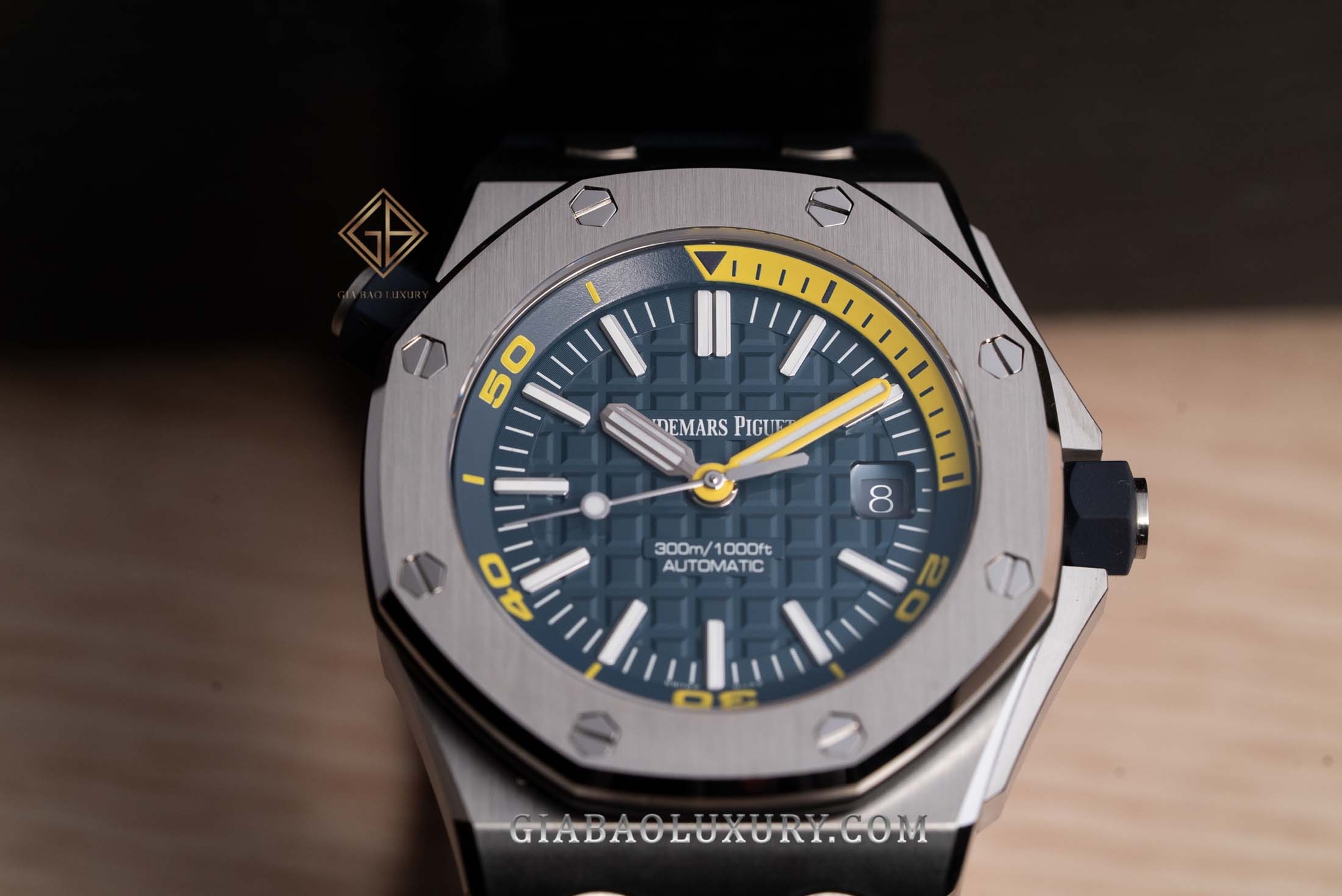 Đồng hồ Royal Oak Offshore Diver 15710ST.OO.A027CA.01