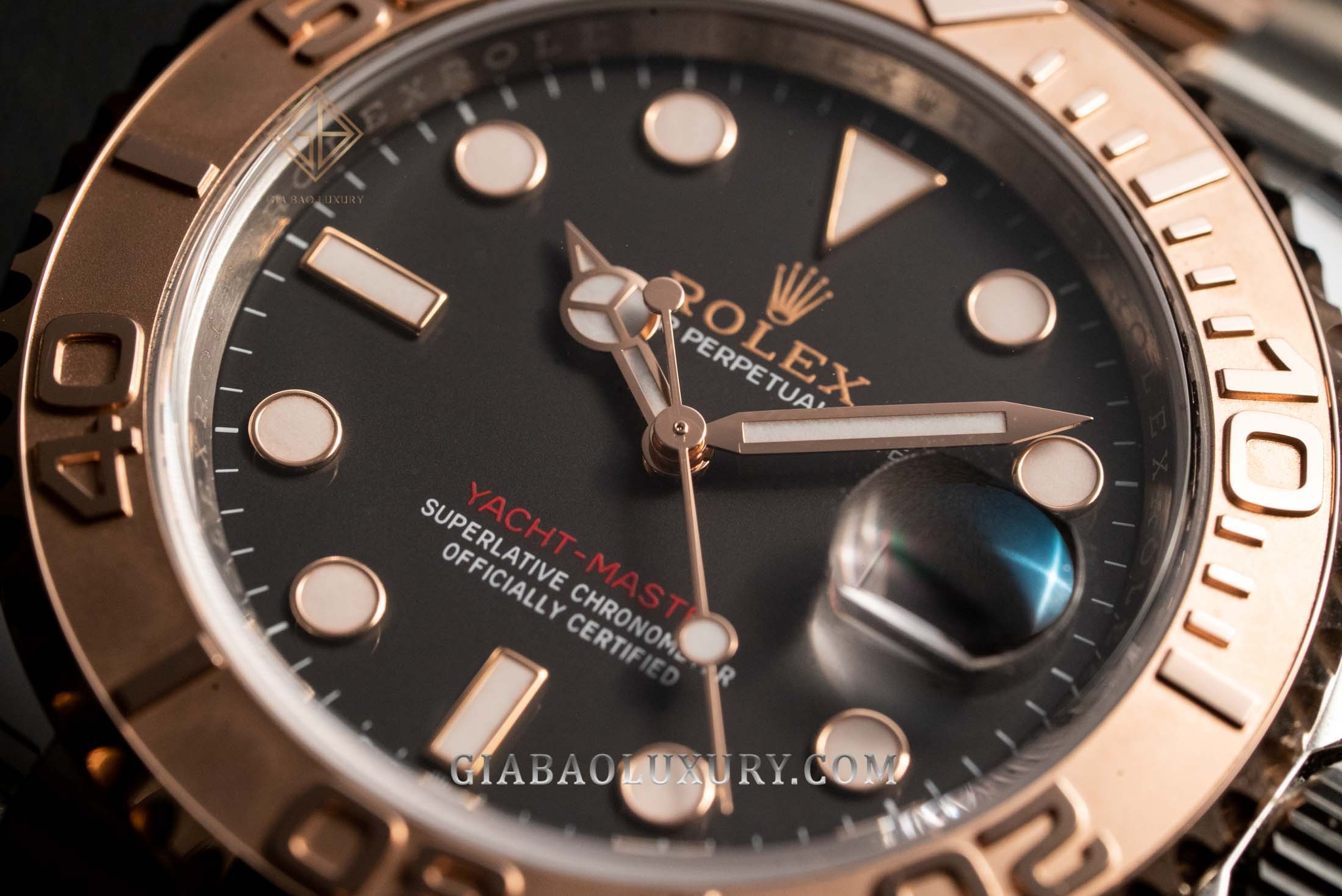 Đồng Hồ Rolex Yacht Master 40 126621 Mặt Số Đen