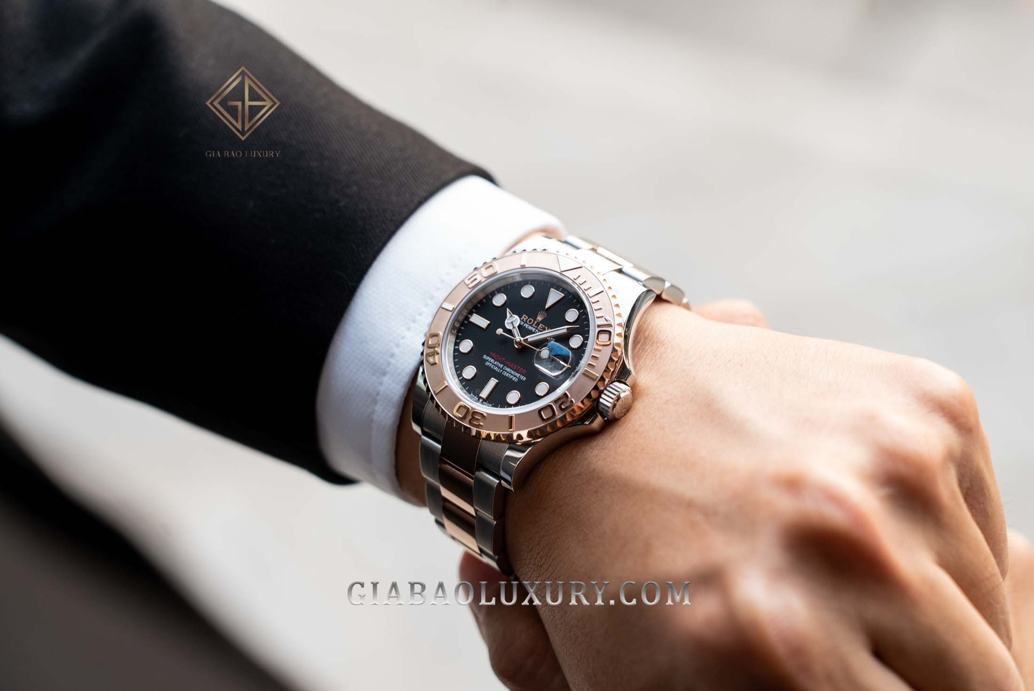 Đồng Hồ Rolex Yacht Master 40 126621 Mặt Số Đen