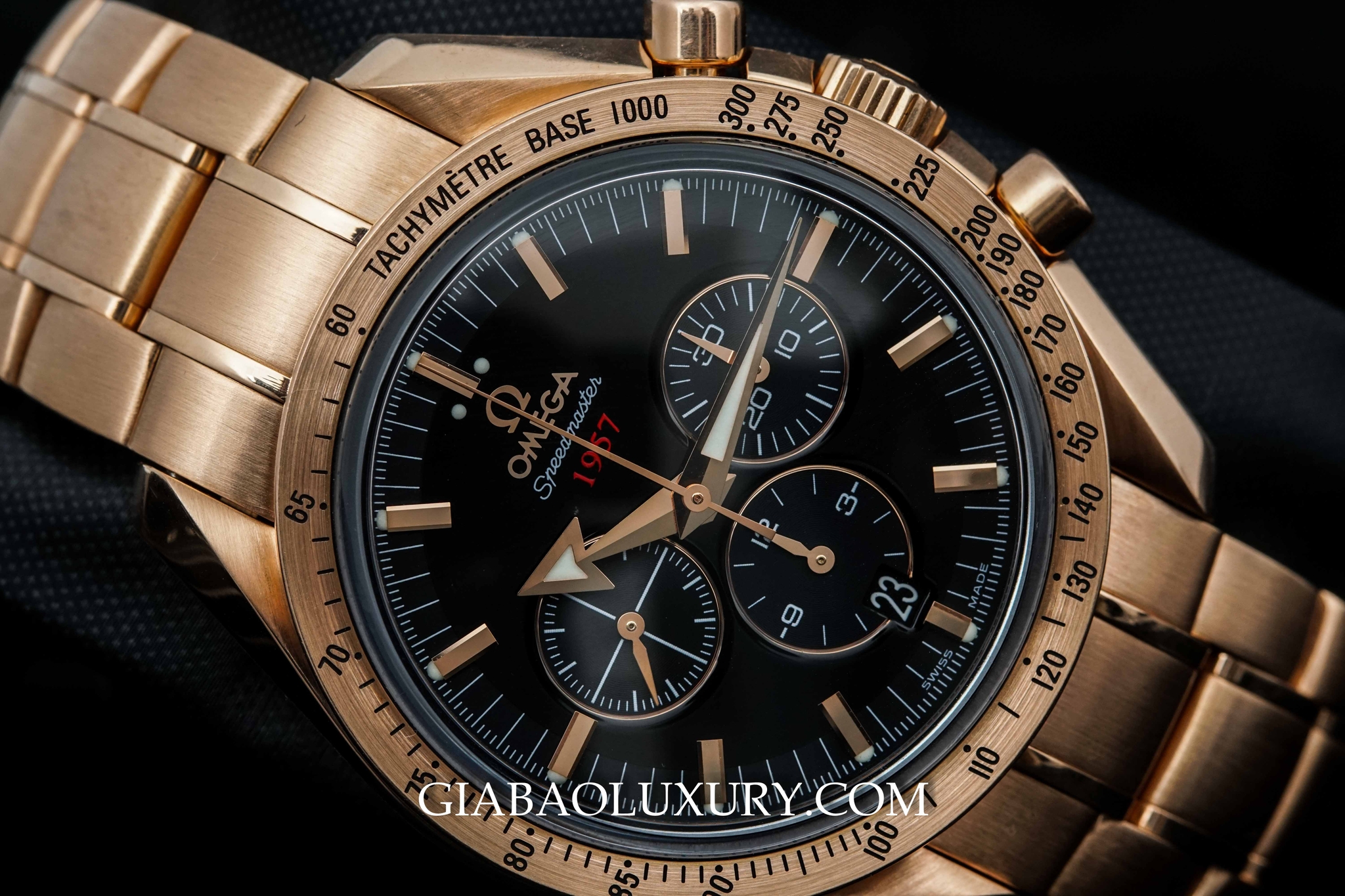 Đồng Hồ Omega Speedmaster Broad Arrow 1957