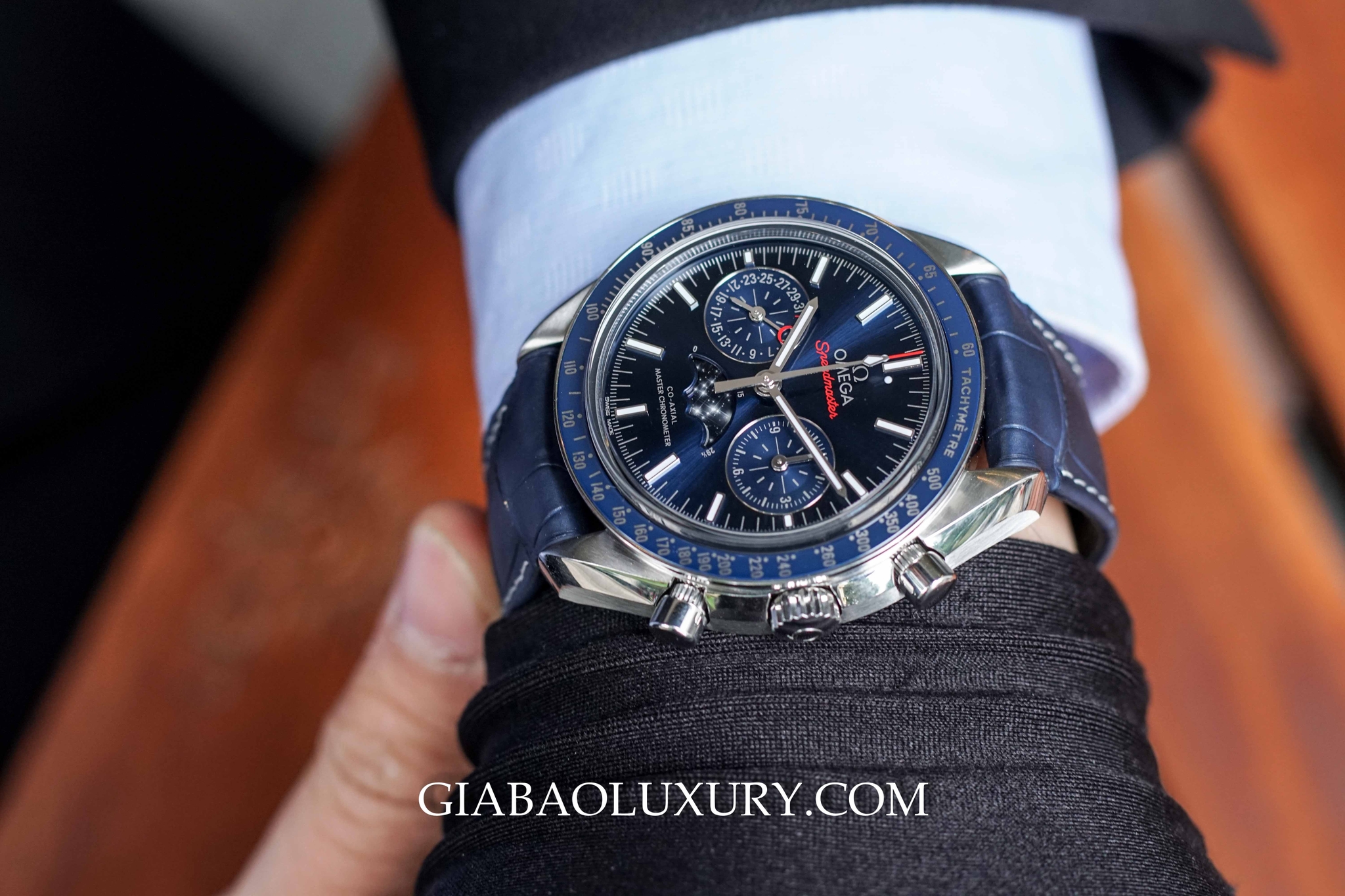 đồng hồ Omega Speedmaster Moonwatch Moonphase Chronograph