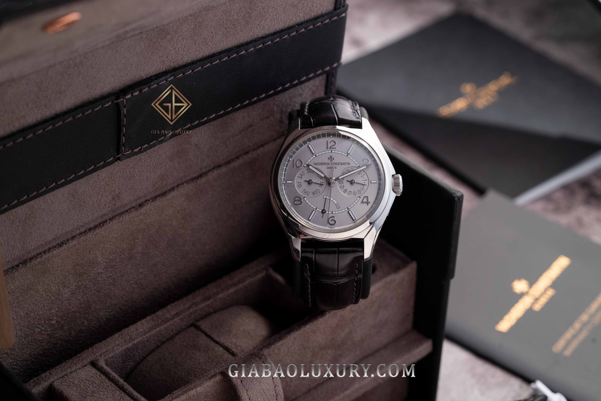 Đồng Hồ Vacheron Constantin Fiftysix Day Date 4400E/000A-B437