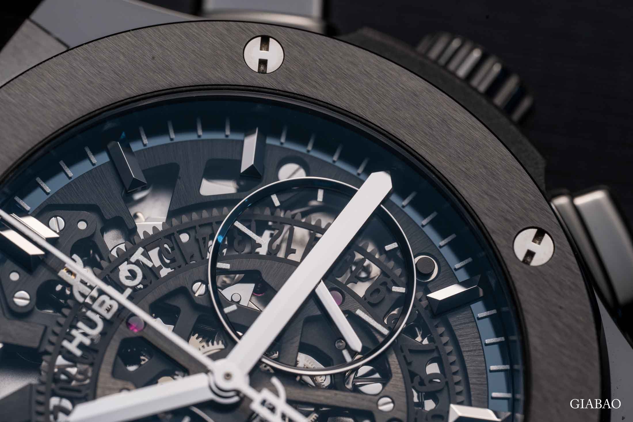 Đồng Hồ Hublot Classic Fusion Aerofusion 525.CM.0170.RX