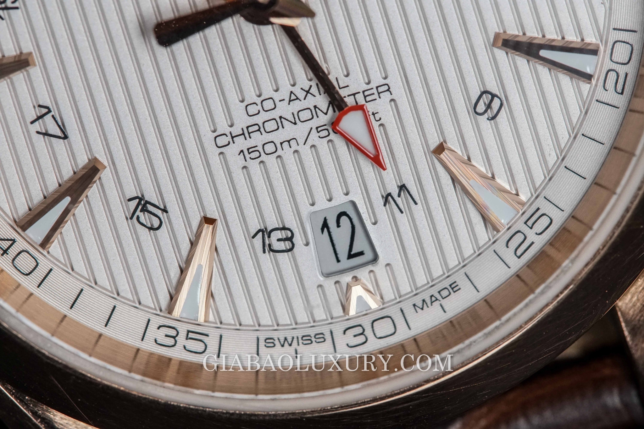 đồng hồ Omega