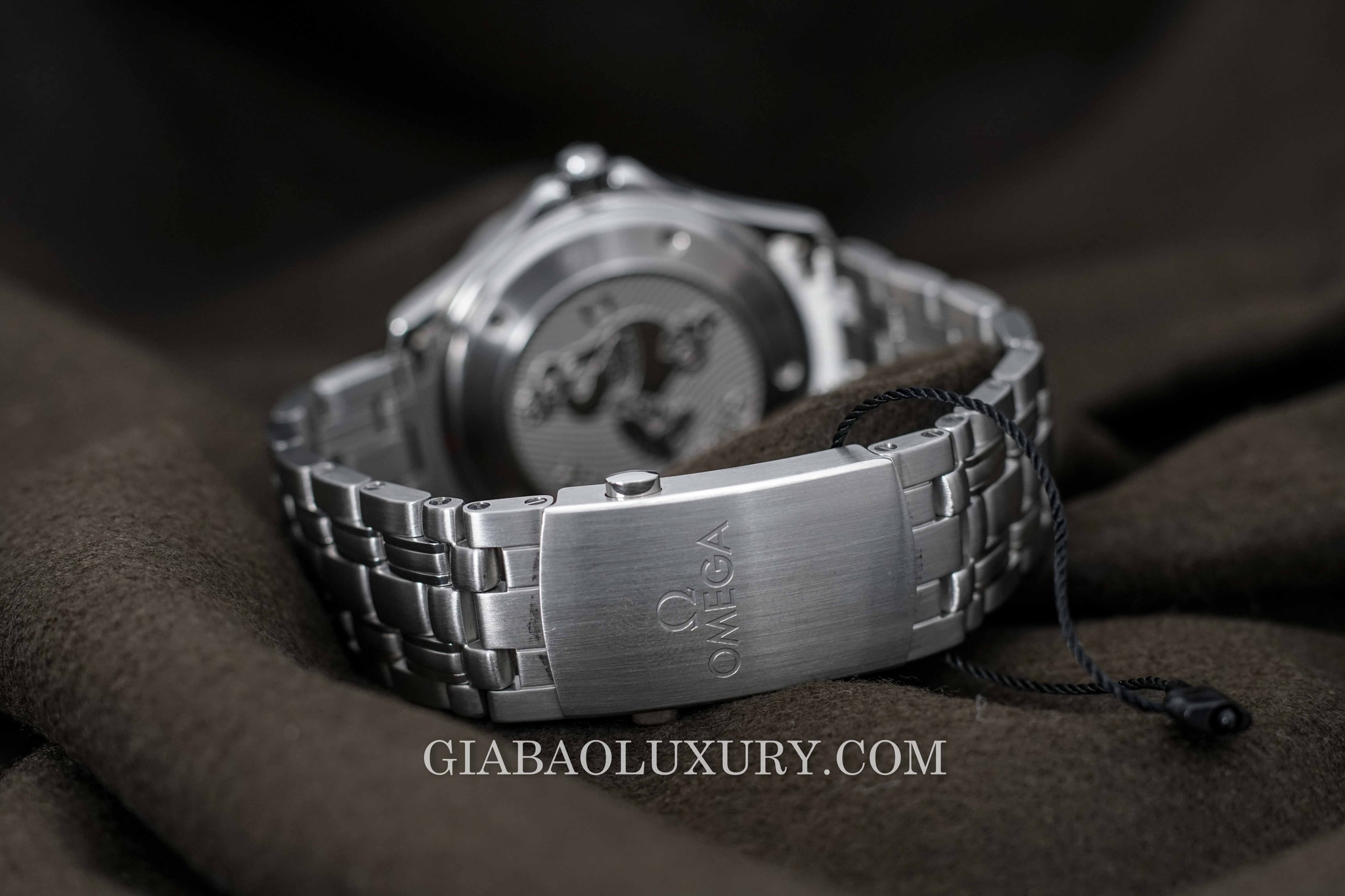 đồng hồ Omega