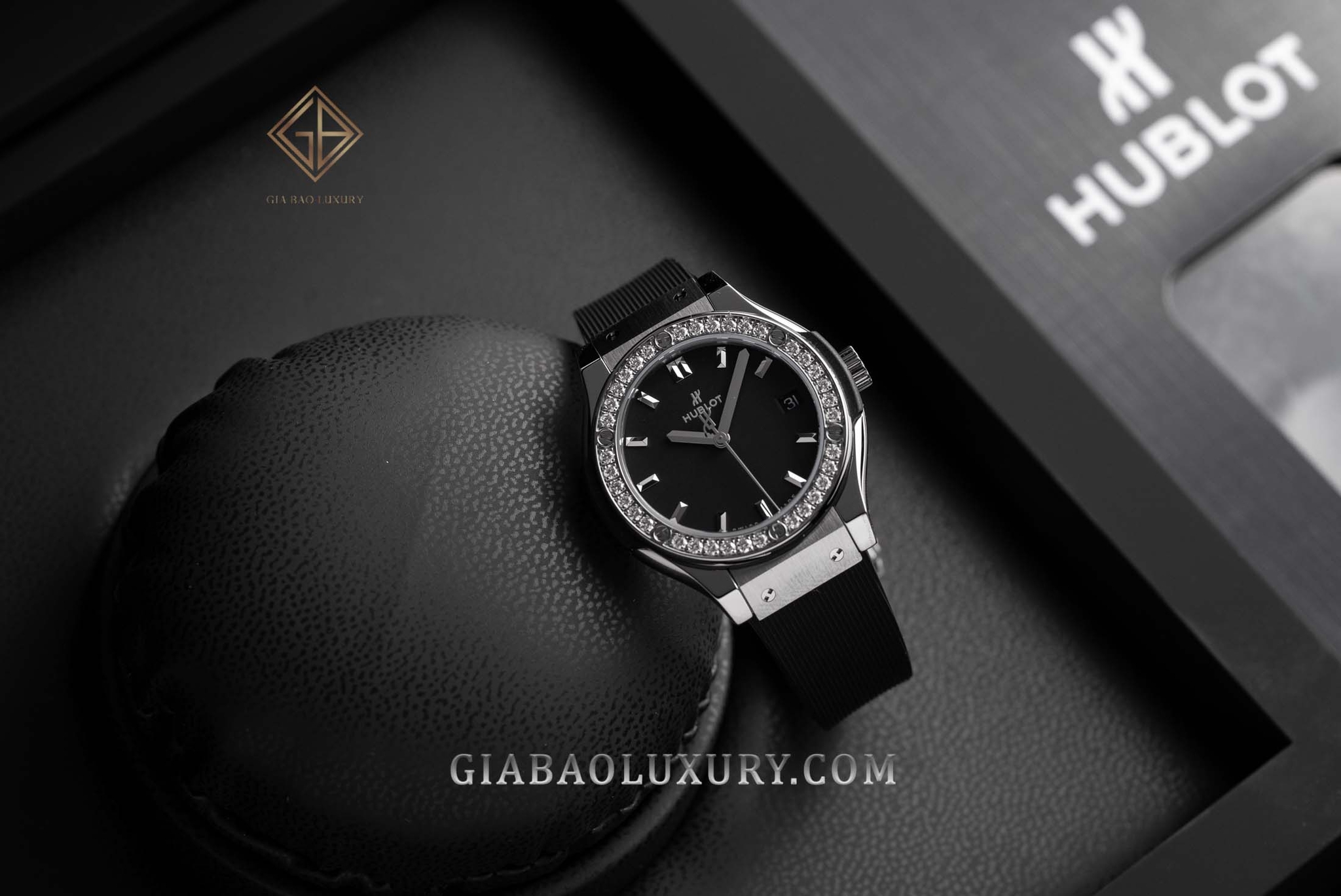 Đồng Hồ Hublot Classic Fusion 581.NX.1171.RX.1104