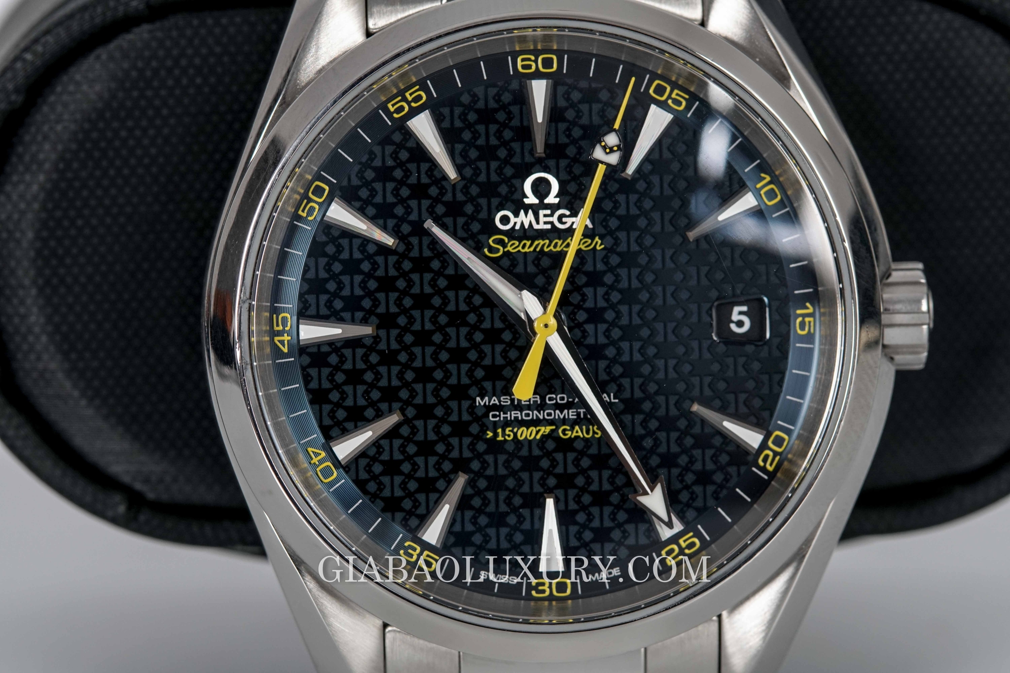 Đồng Hồ Omega Seamaster James Bond Limited Edition Aqua Terra 231.10.42.21.03.004