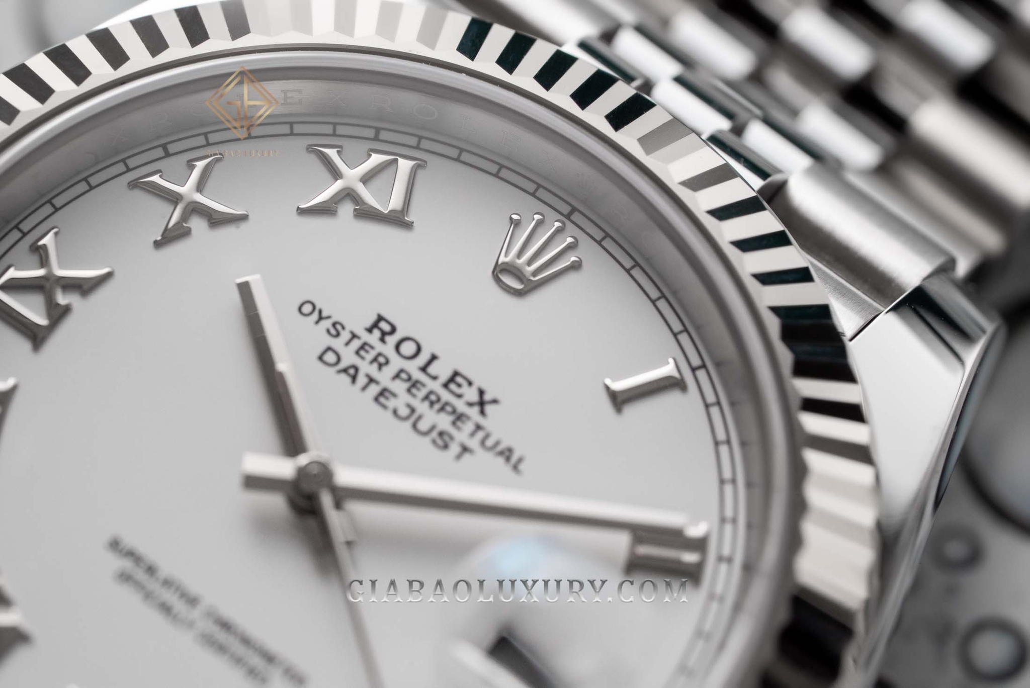 Đồng Hồ Rolex Datejust 41 126334 Mặt Số Trắng Cọc Số La Mã