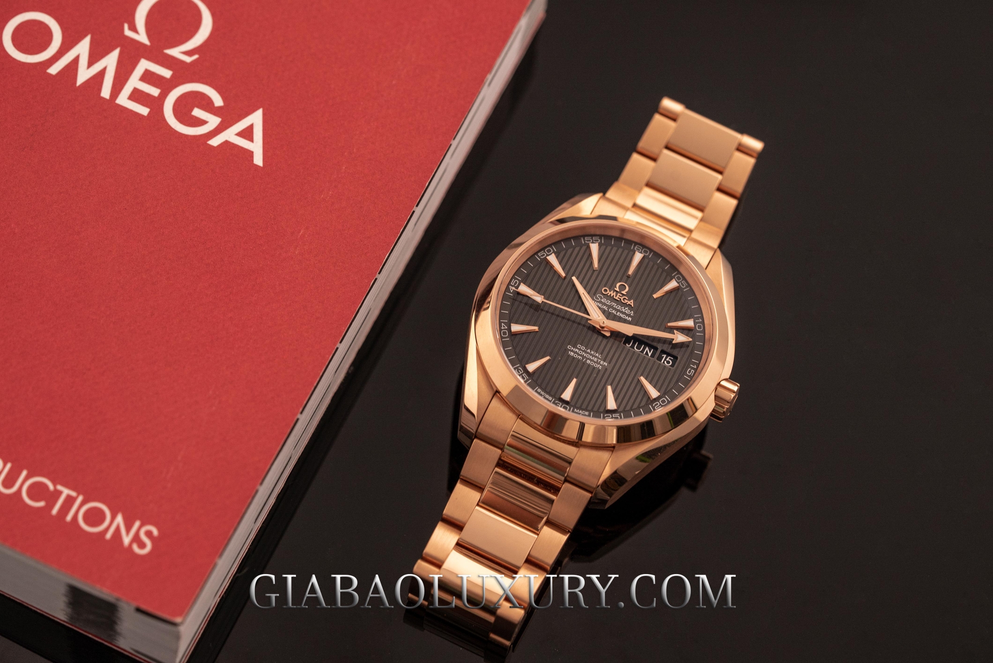 Đồng hồ Omega Seamaster Aqua Terra 150m Annual Calendar 43mm