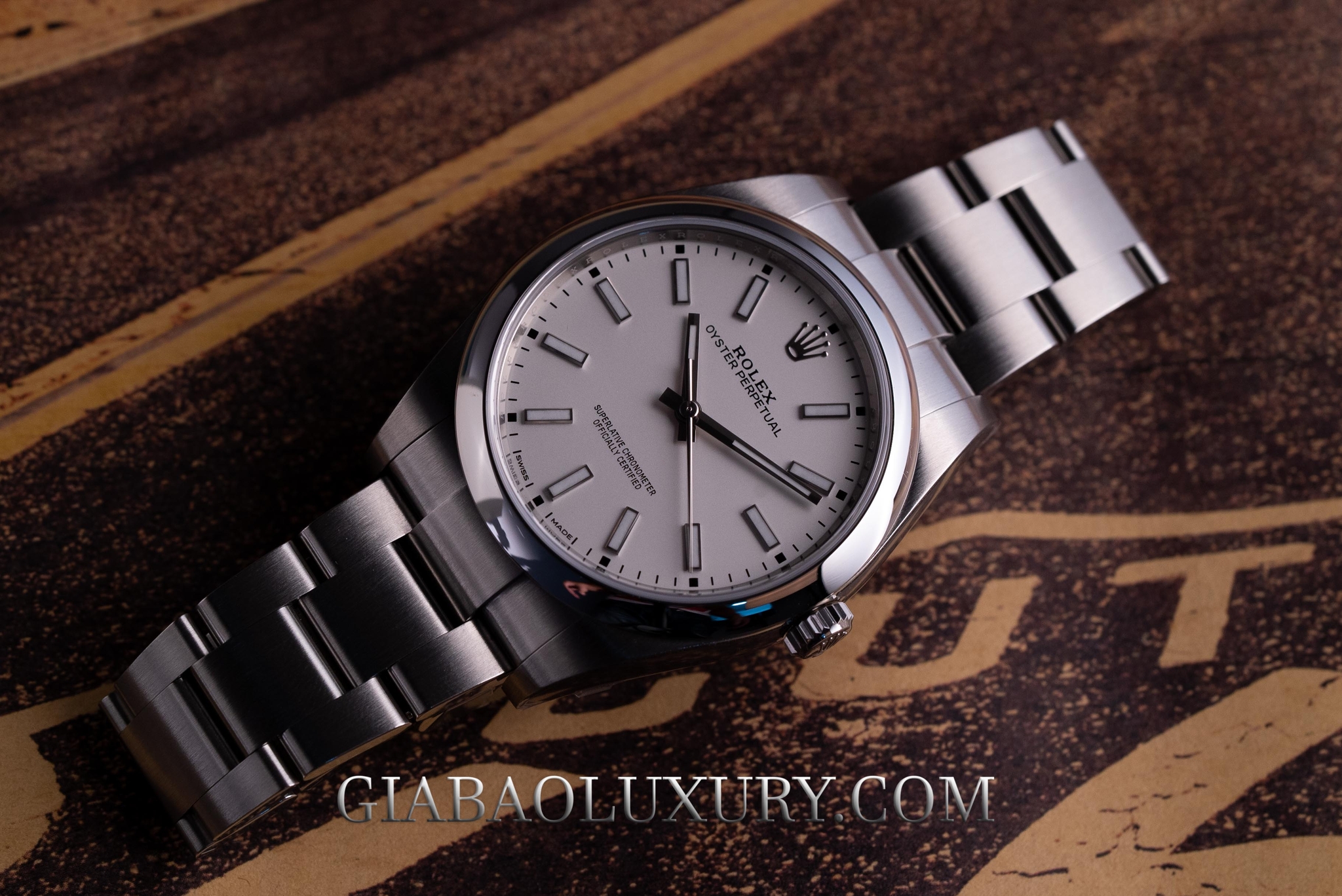 Đồng Hồ Rolex Oyster Perpetual 114300 Mặt Số Trắng